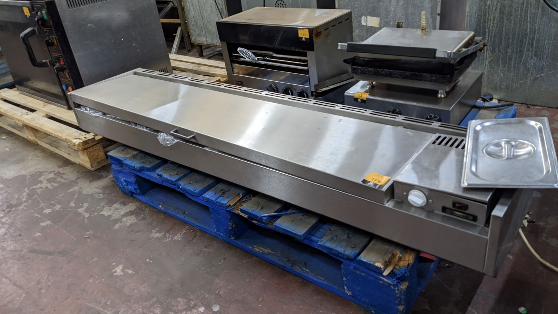 Large stainless steel countertop saladette unit including what appear to be brand new trays for use - Image 6 of 7