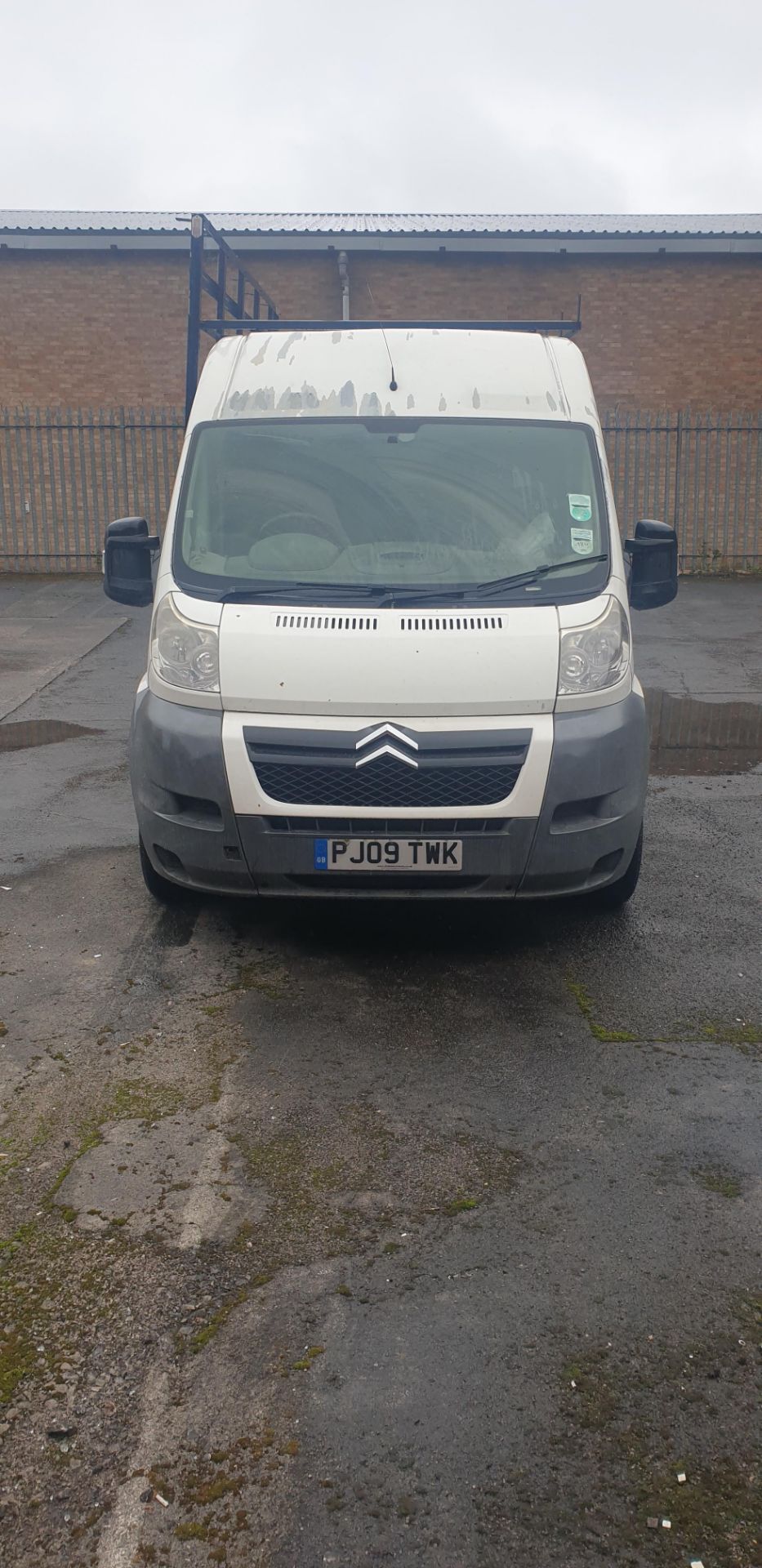 2009 Citroen Relay 35 HDI 120 LWB panel van with glass racks to side and roof - Image 29 of 30