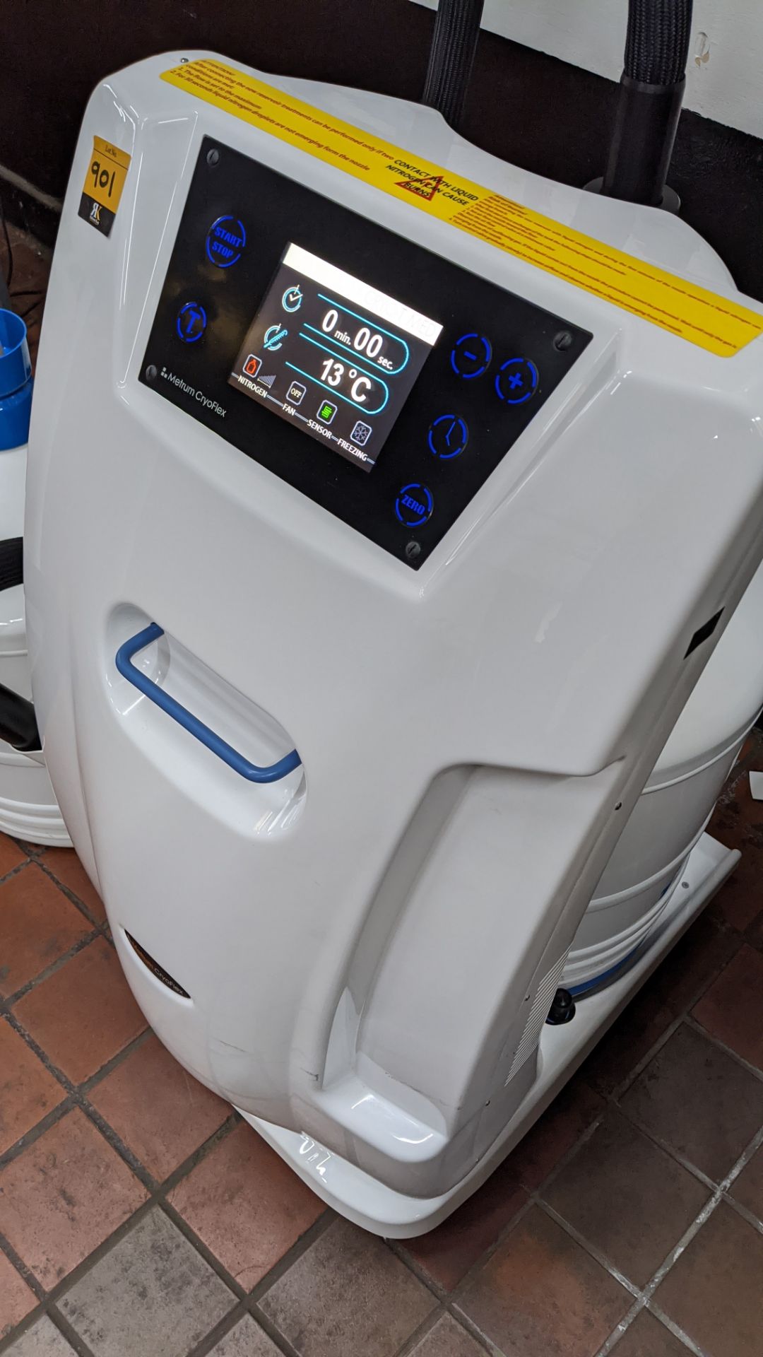 2017 Metrum Cryoflex Cryo-T Med 35 litre localised cryotherapy machine (model MC-CTD35) - Image 10 of 21