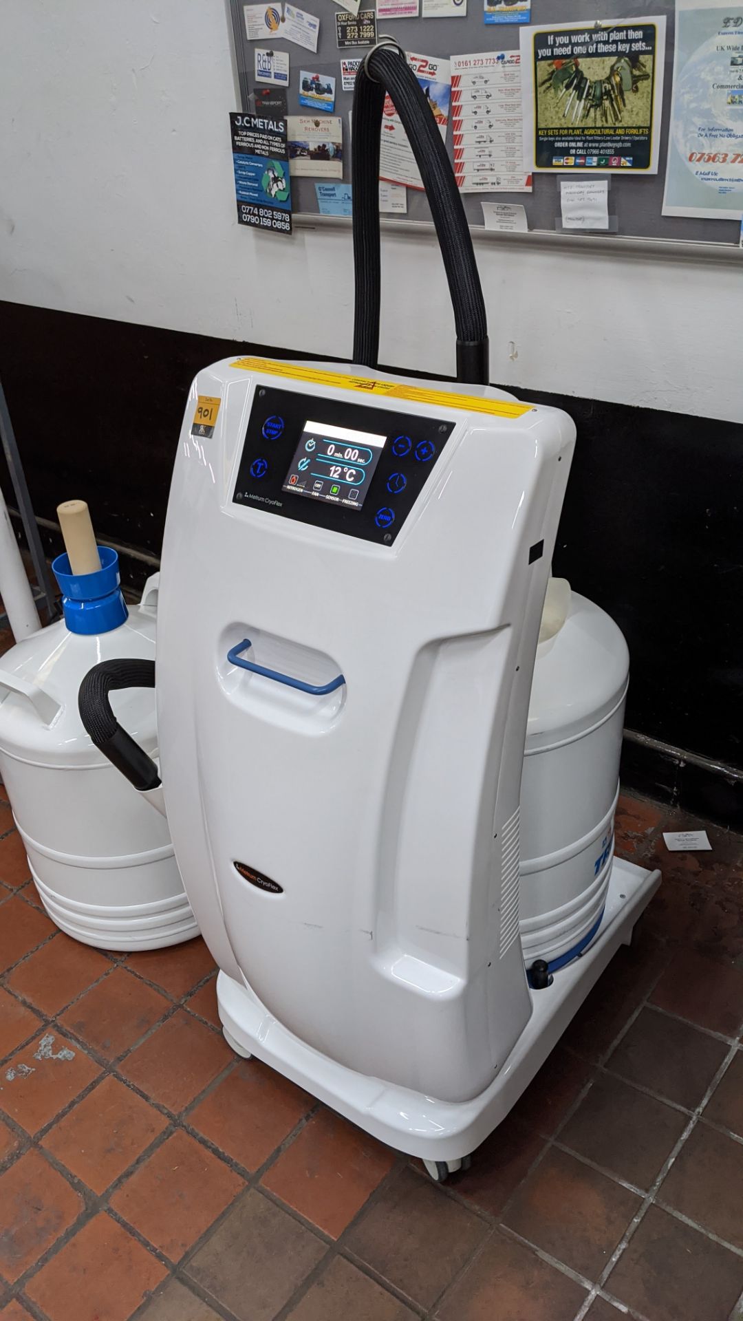 2017 Metrum Cryoflex Cryo-T Med 35 litre localised cryotherapy machine (model MC-CTD35) - Image 5 of 21