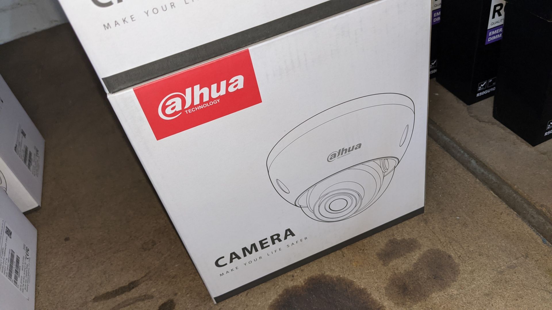 Alhua IP camera model DH-IPC-HDBW5421EP-Z