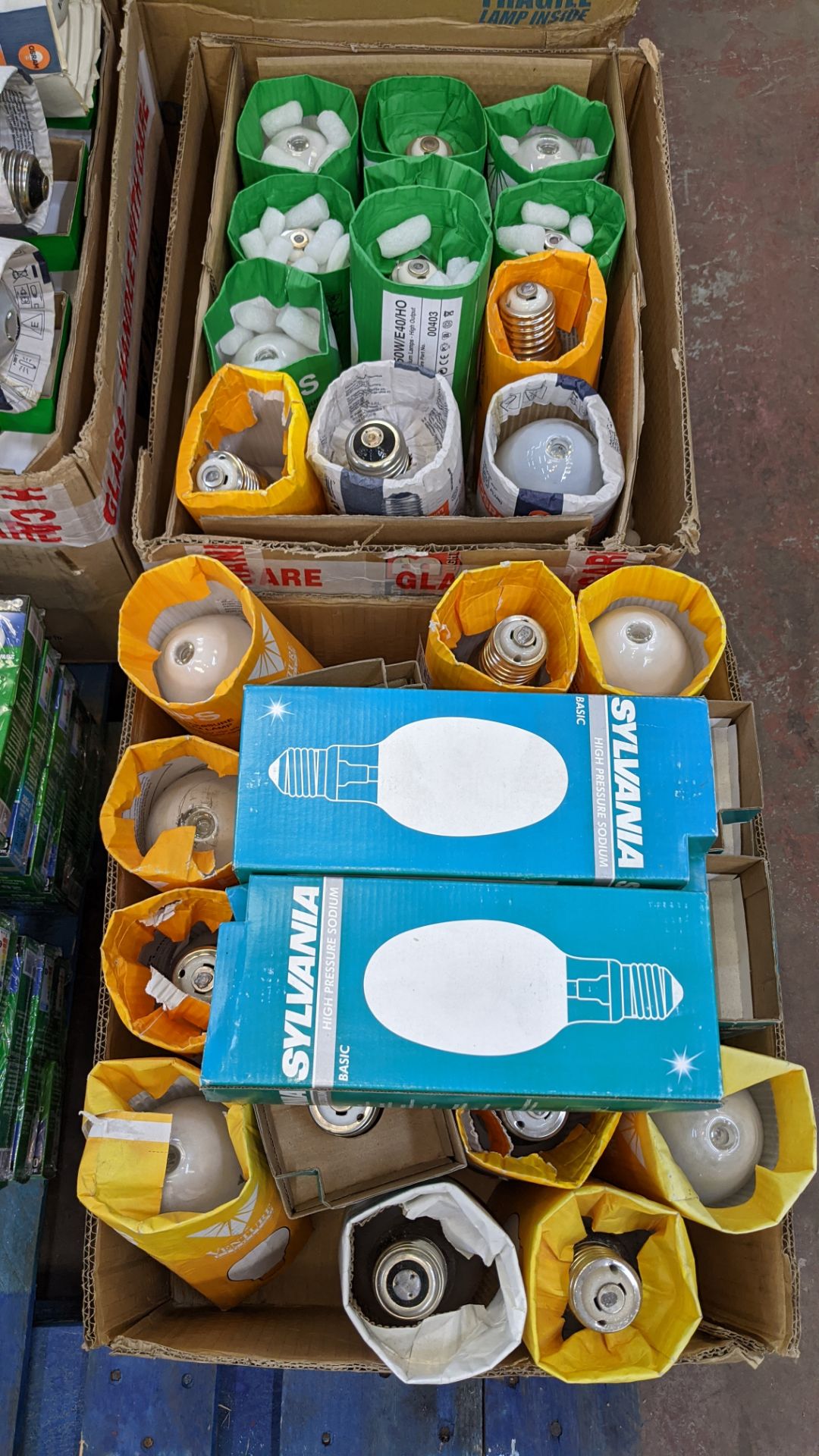 3 boxes of large energy saving HPS, HPSE & other bulbs - approximately 40 bulbs in total - Image 4 of 5