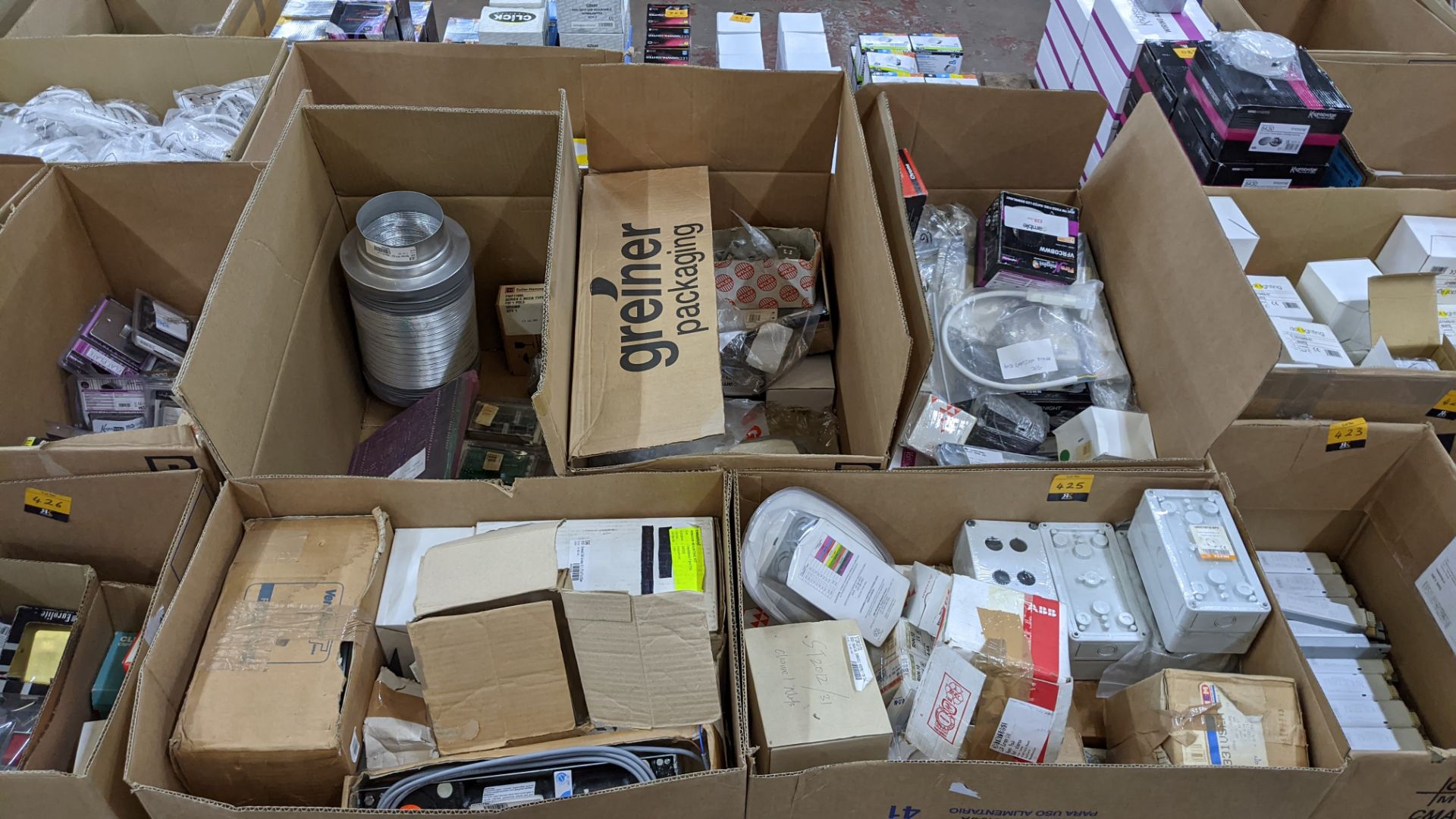 5 boxes of assorted miscellaneous electrical items - the contents of a pallet - Image 2 of 10