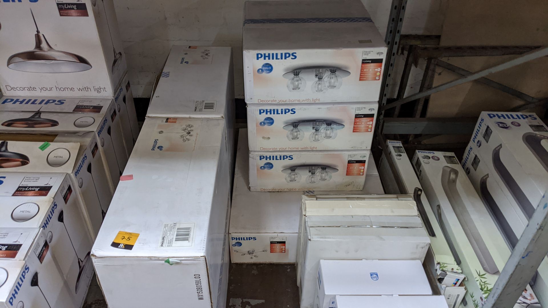 10 off assorted Philips light fittings comprising multi-bulb suspension lights, ceiling lights, spot - Image 9 of 9