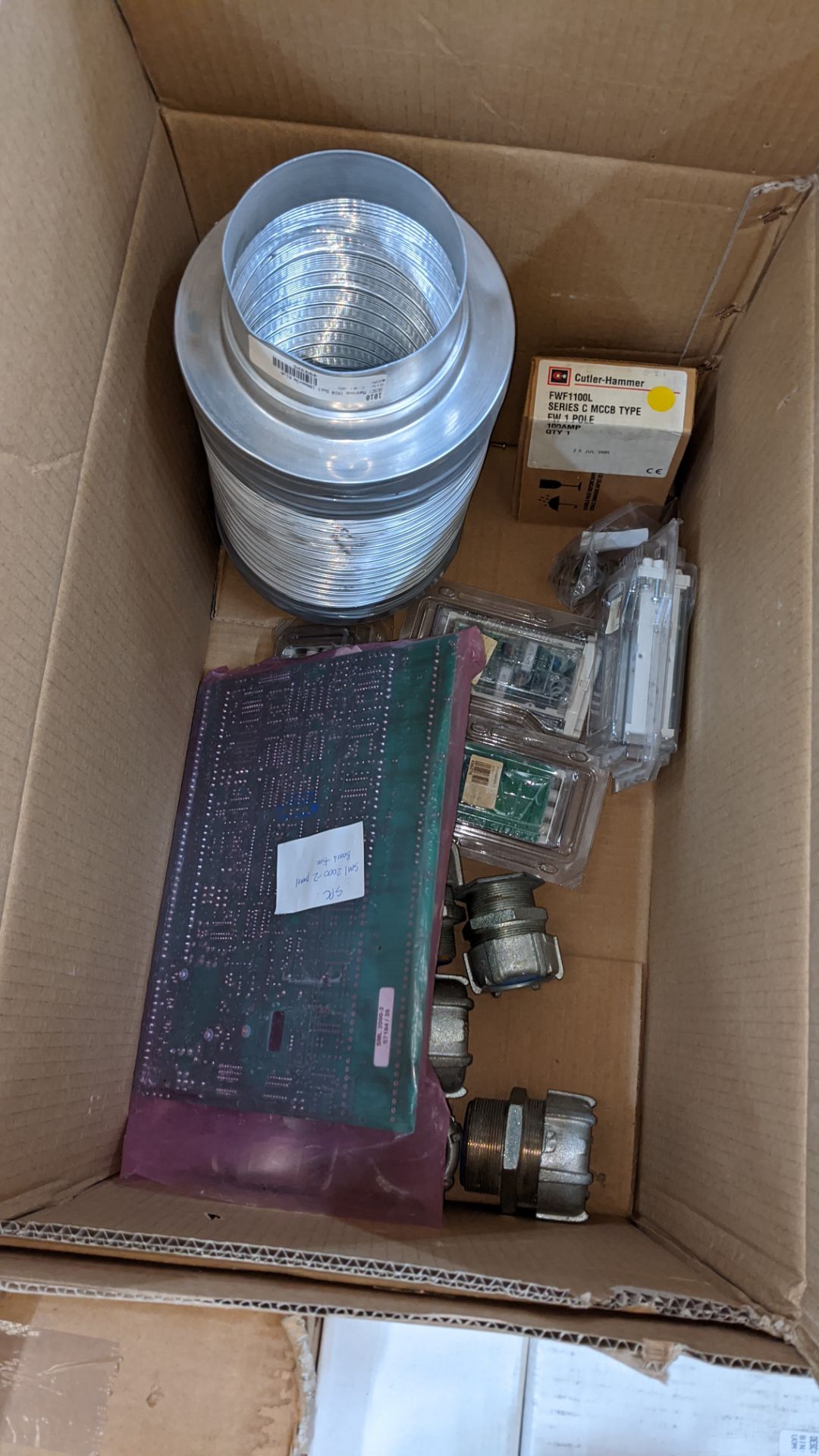 5 boxes of assorted miscellaneous electrical items - the contents of a pallet - Image 7 of 10