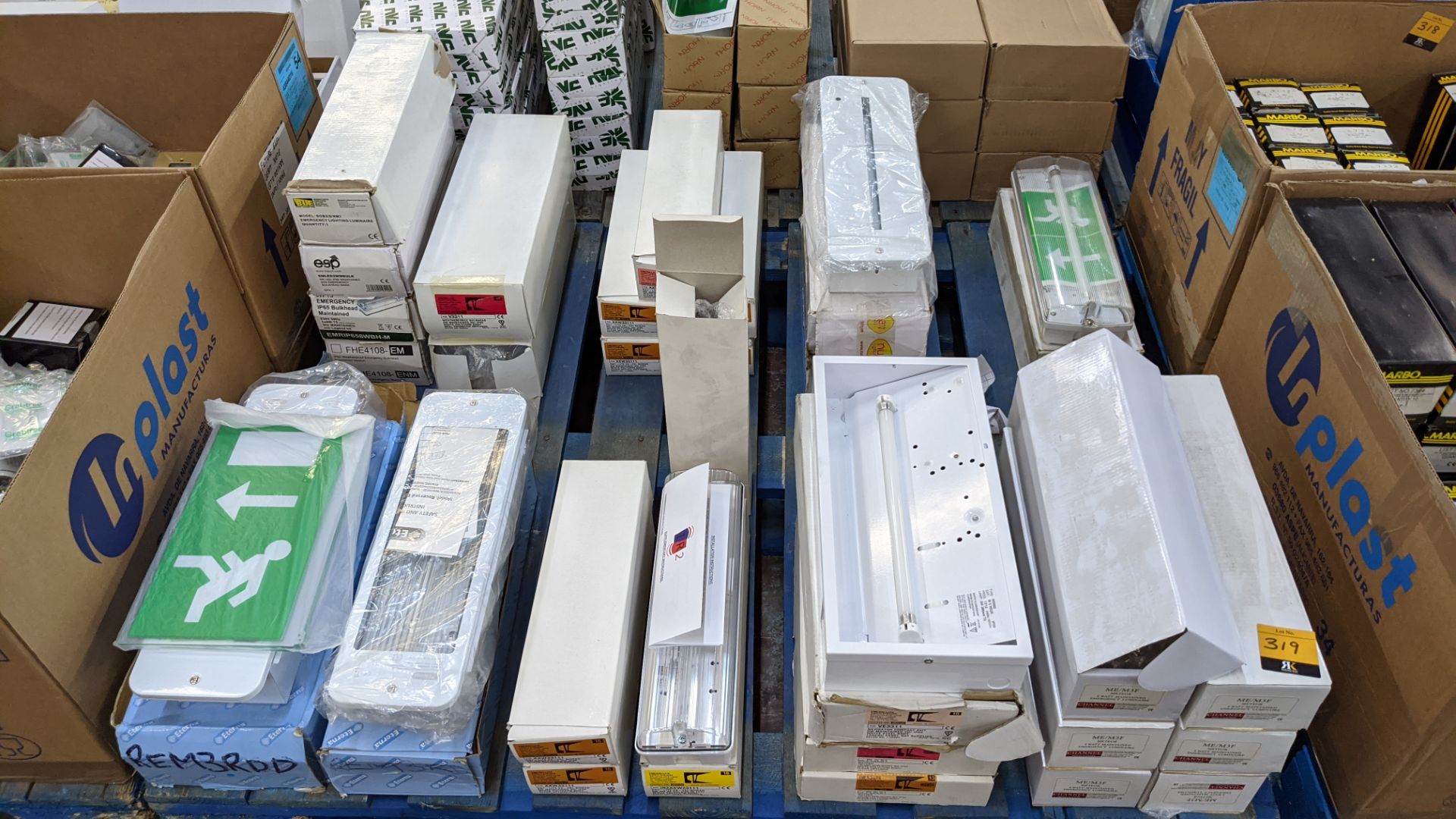 The contents of a pallet of assorted emergency bulkhead & signage lighting units - approximately 29 - Image 2 of 8