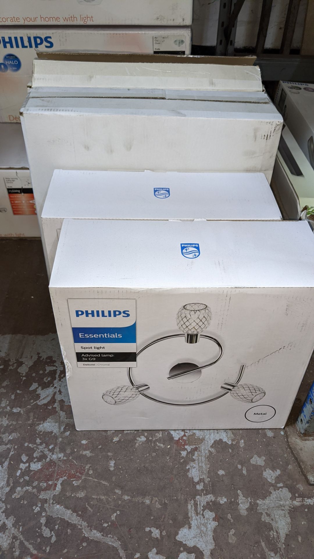 10 off assorted Philips light fittings comprising multi-bulb suspension lights, ceiling lights, spot - Image 3 of 9