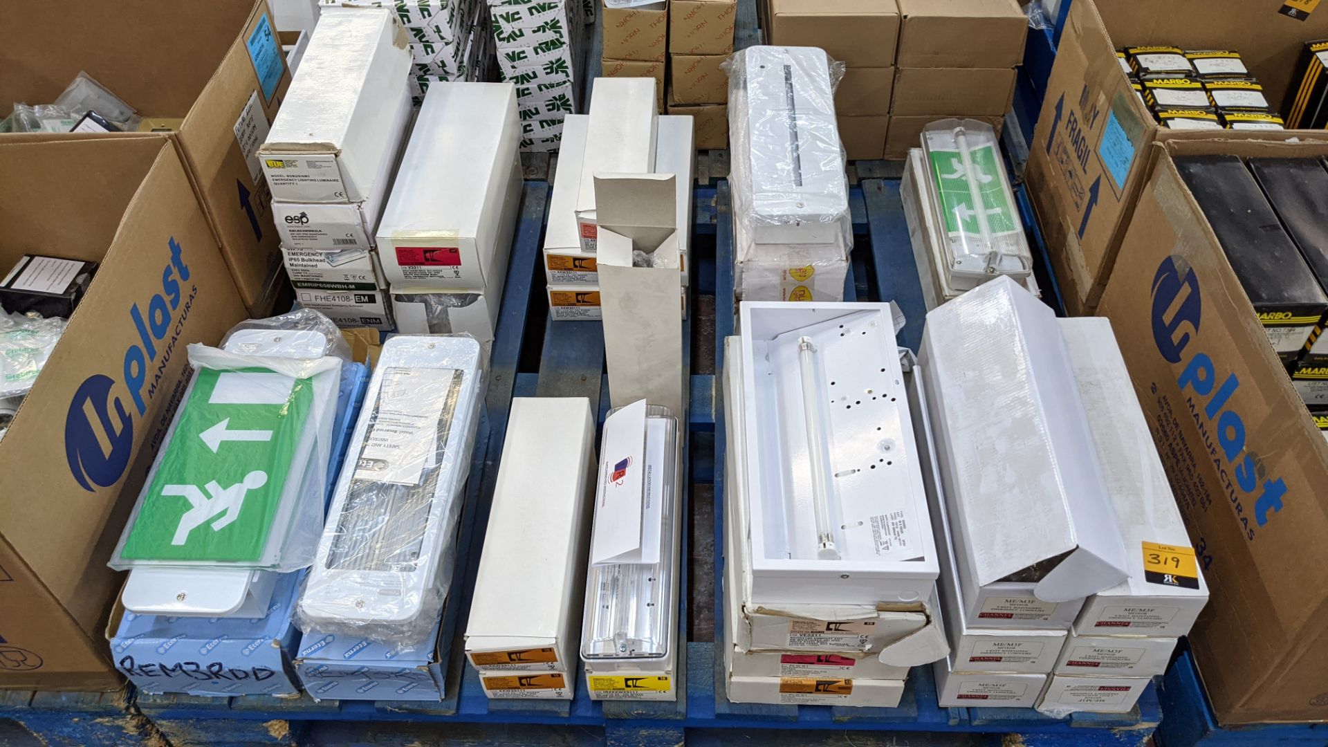 The contents of a pallet of assorted emergency bulkhead & signage lighting units - approximately 29