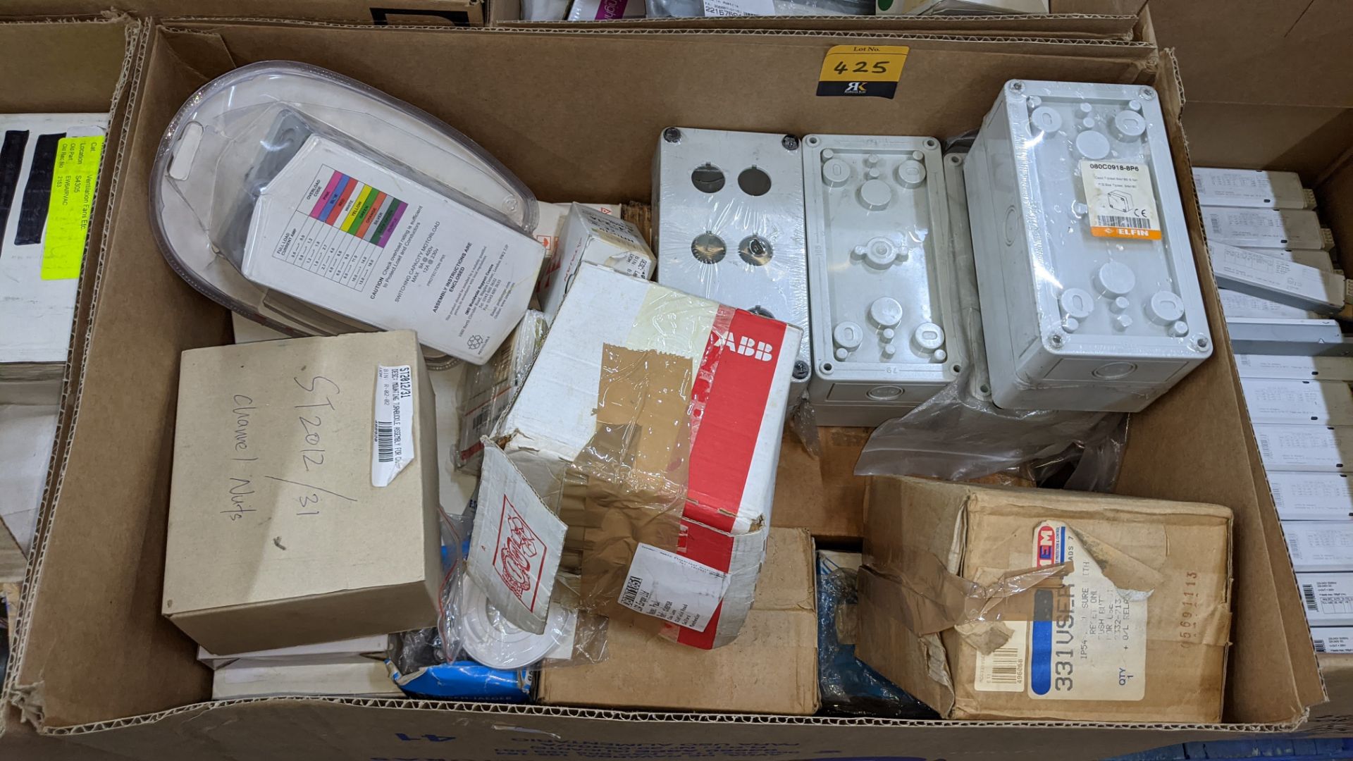 5 boxes of assorted miscellaneous electrical items - the contents of a pallet - Image 3 of 10