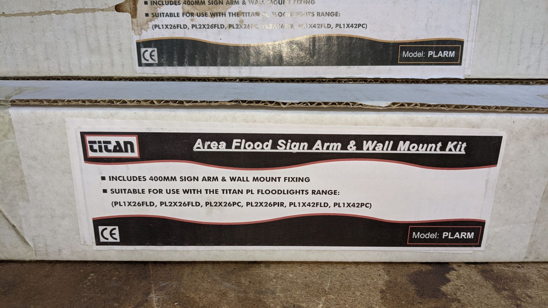11 off Titan area flood sign arm & wall mount kits - Image 2 of 3