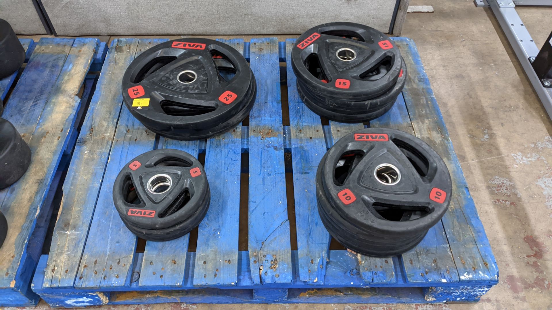 Quantity of Ziva ZVO Series rubber grip discs.