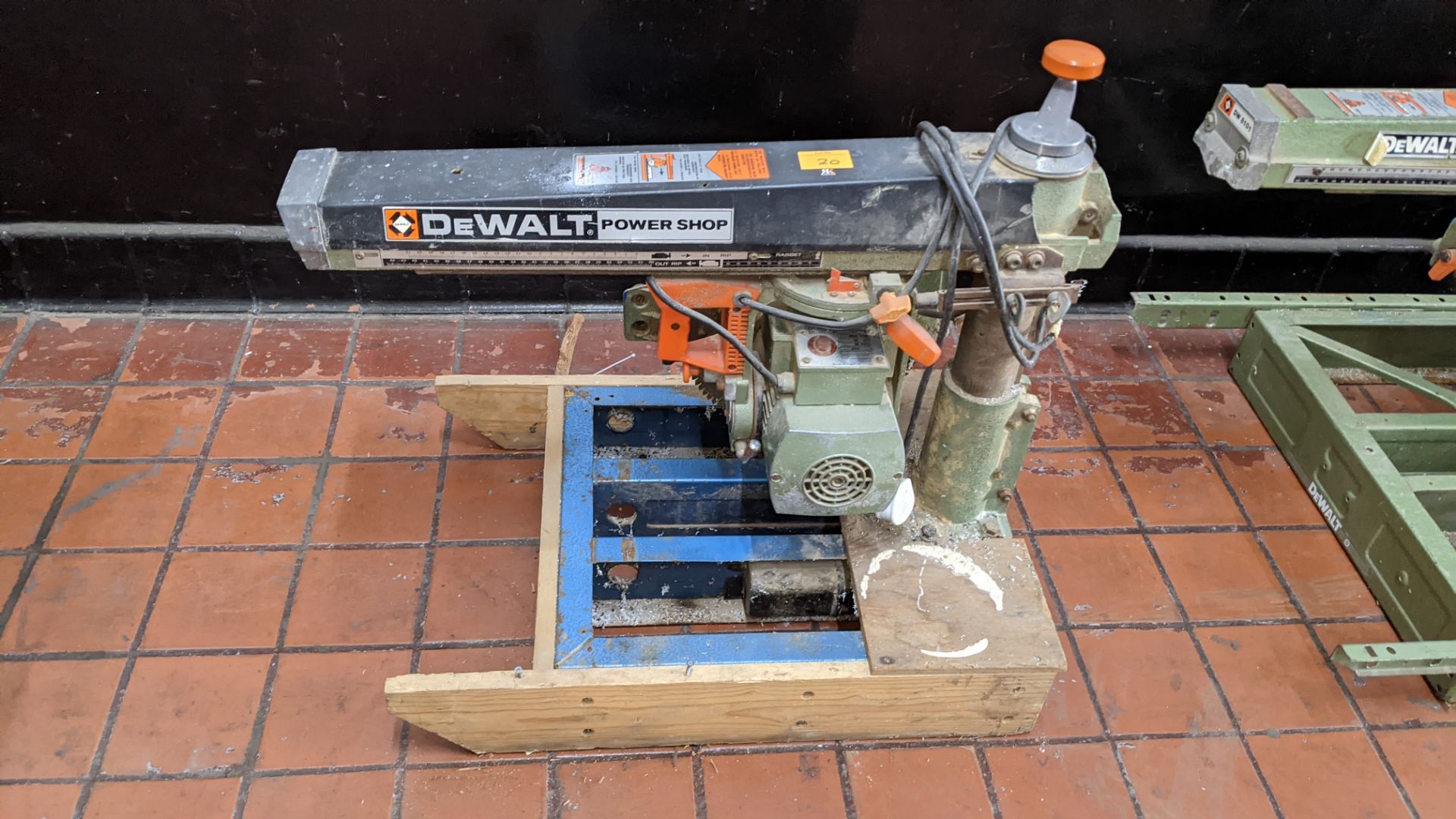 DeWalt Power Shop cross cut saw model DW125