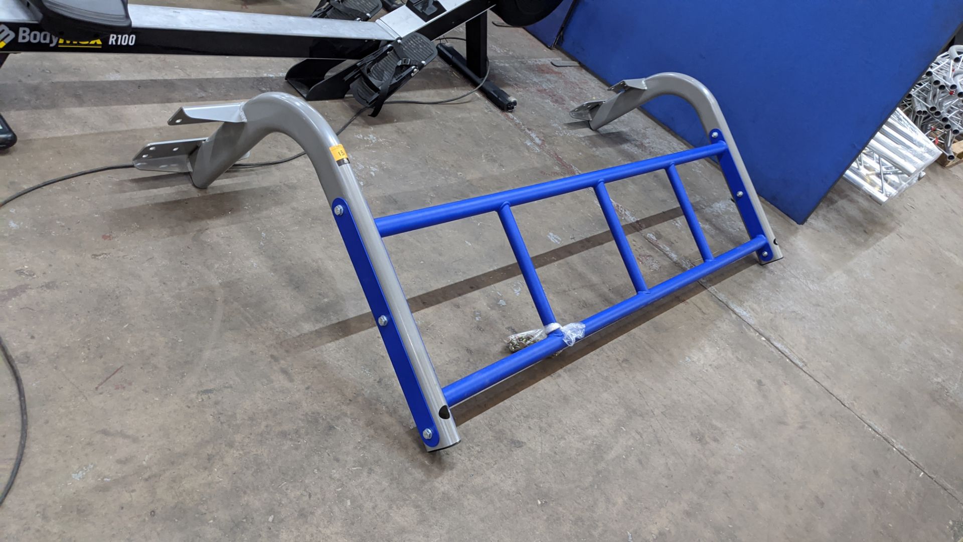 Exigo-UK wall mountable gym frame