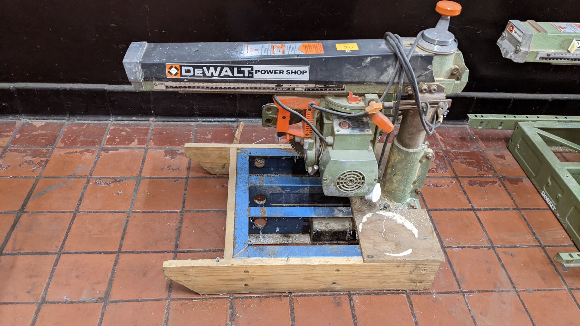 DeWalt Power Shop cross cut saw model DW125 - Image 2 of 5