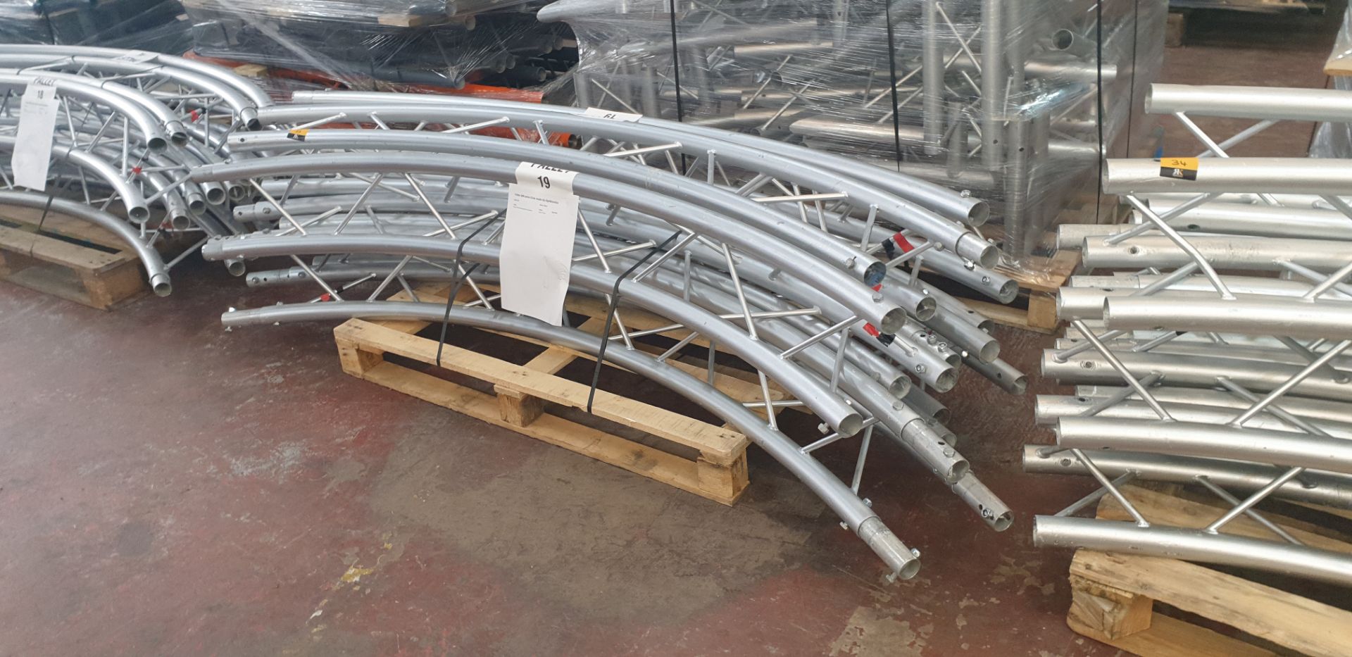 Optikinetics Trilite 200 Series 2" aluminium tube truss system in silver - Image 3 of 5