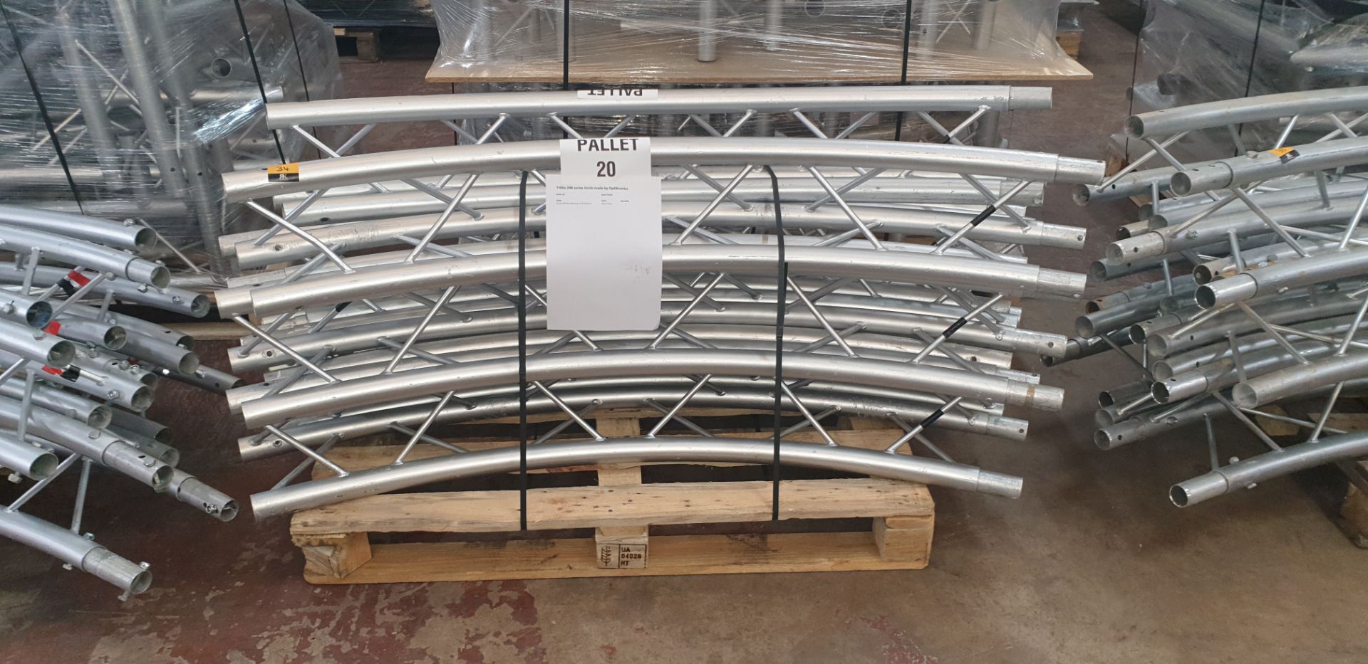 Optikinetics Trilite 200 Series 2" aluminium tube truss system in silver - Image 2 of 5