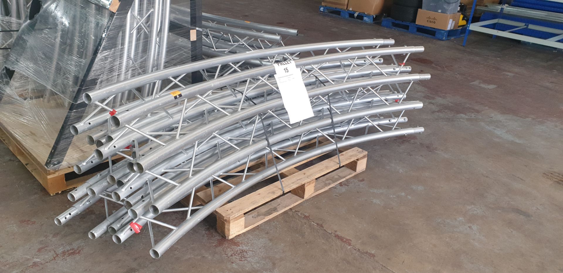 Optikinetics Trilite 200 Series 2" aluminium tube truss system in silver