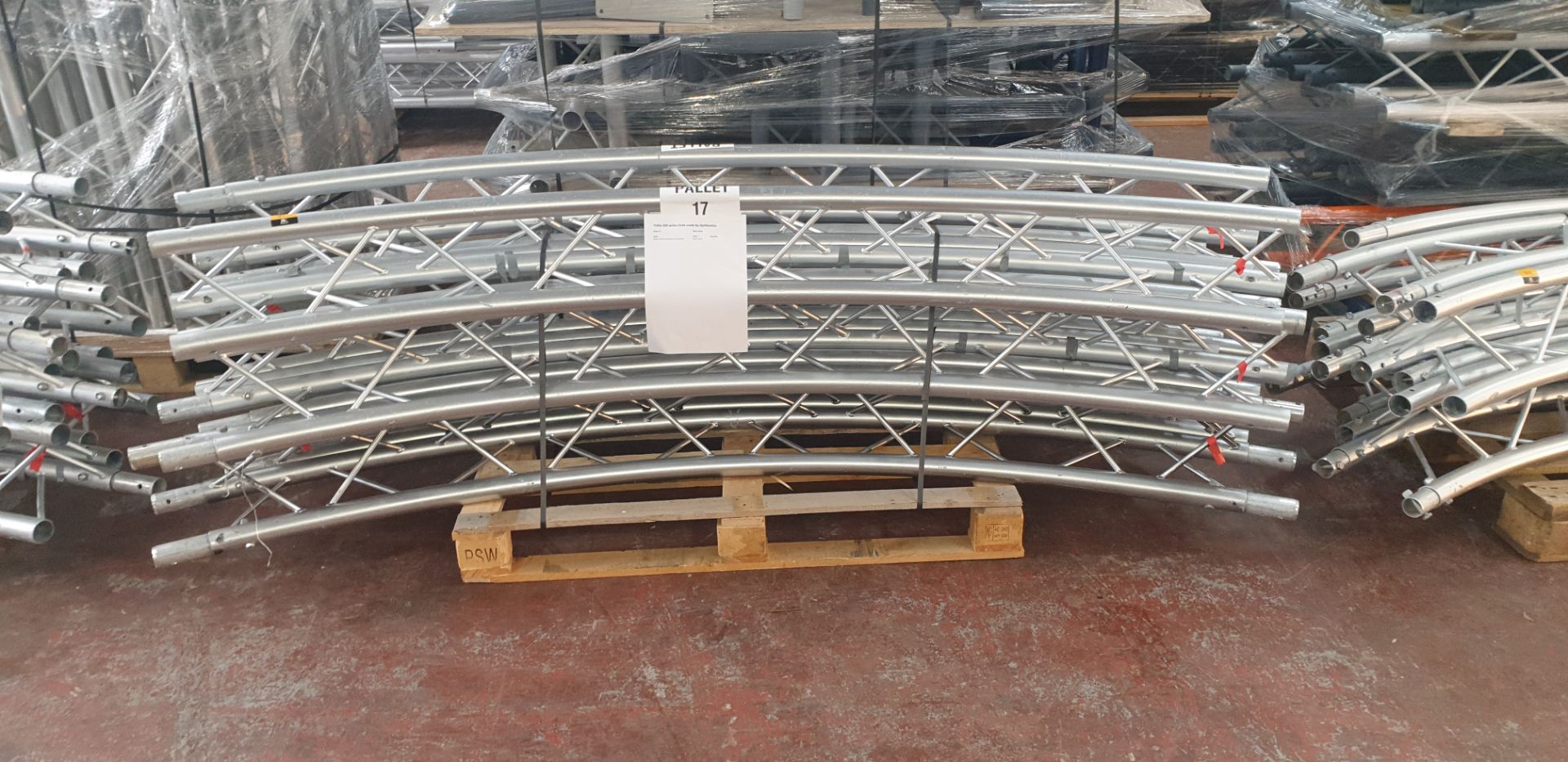 Optikinetics Trilite 200 Series 2" aluminium tube truss system in silver - Image 2 of 5