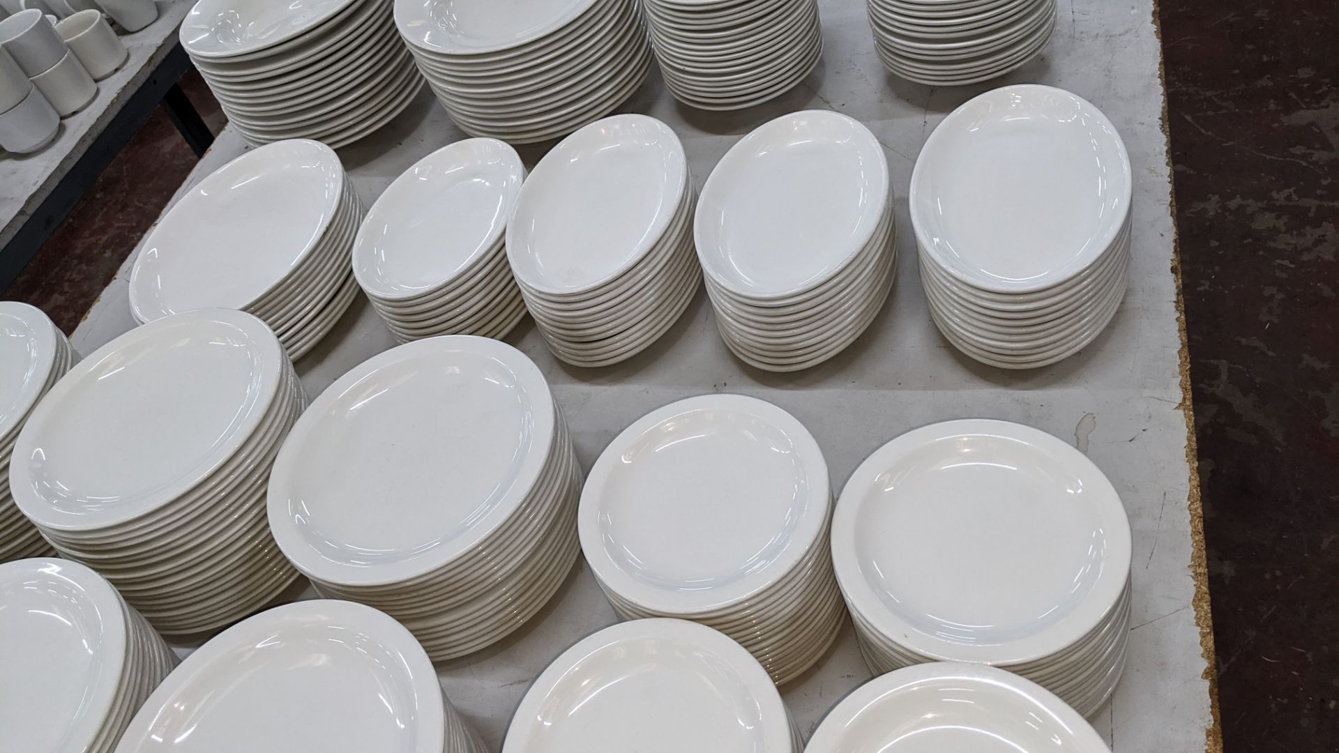 The contents of a table of assorted round & oval white dishes by Churchill - Image 5 of 10