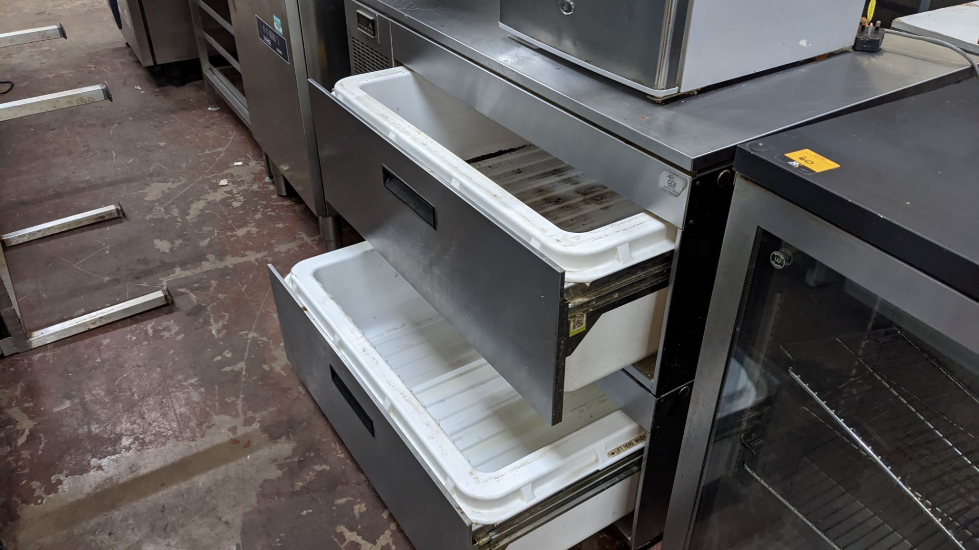 Refrigerated stainless steel prep cabinet with twin sliding drawers - suitable for stacking on top o - Image 4 of 5