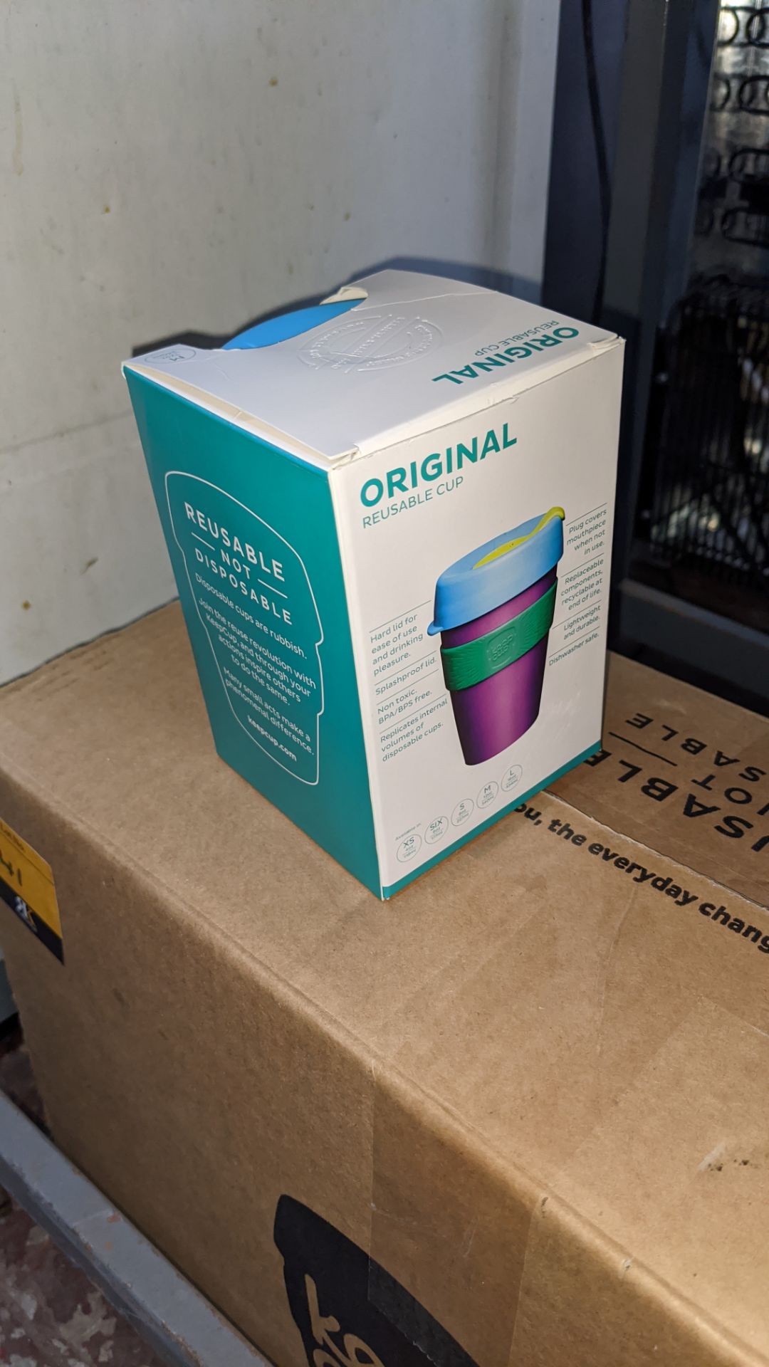 20 off Keepcup original reusable cup, size medium (12oz/340ml). Each unit is dark grey with a turqu - Image 3 of 8