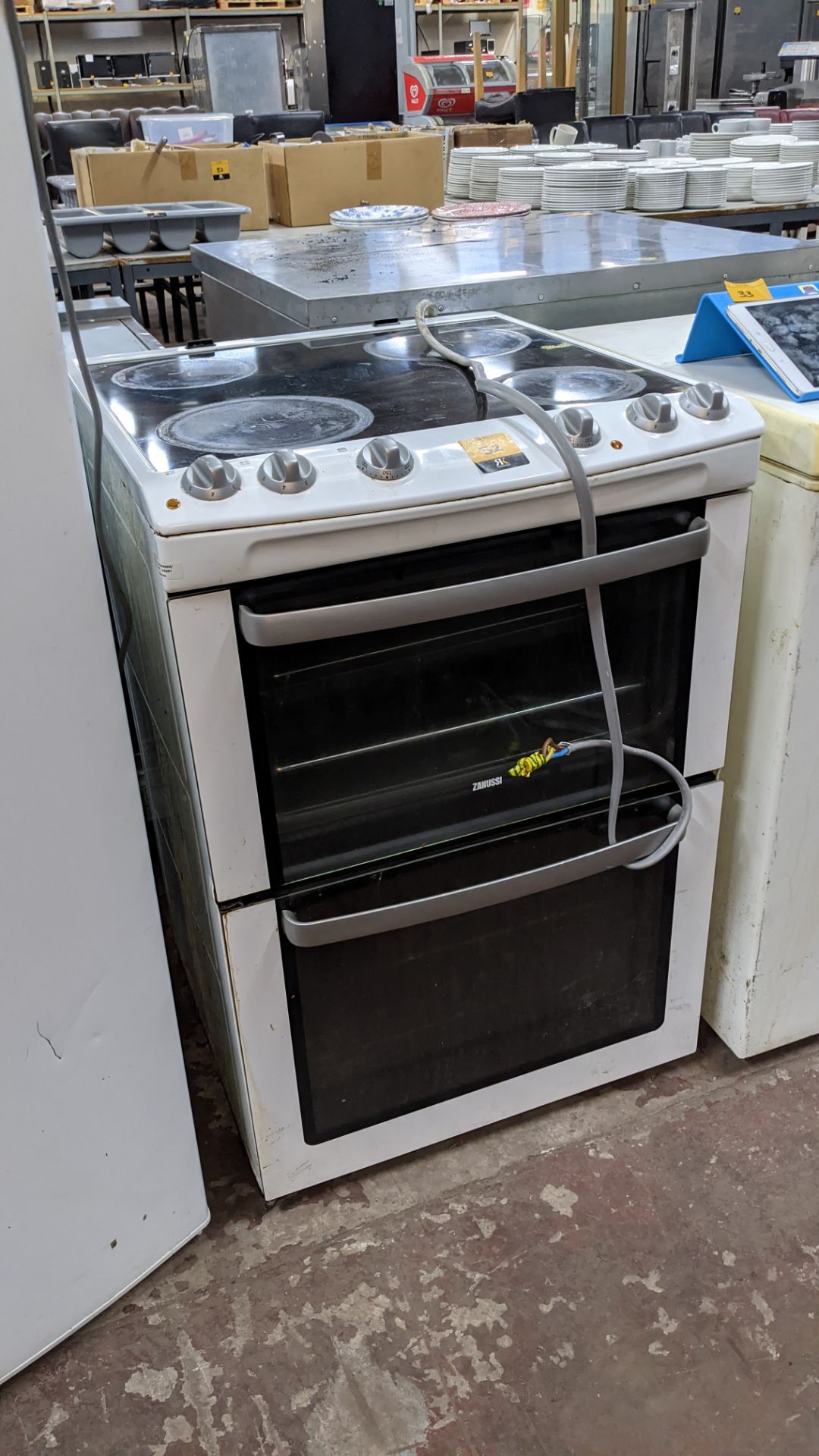 Zanussi electric 4 ring oven - Image 2 of 4
