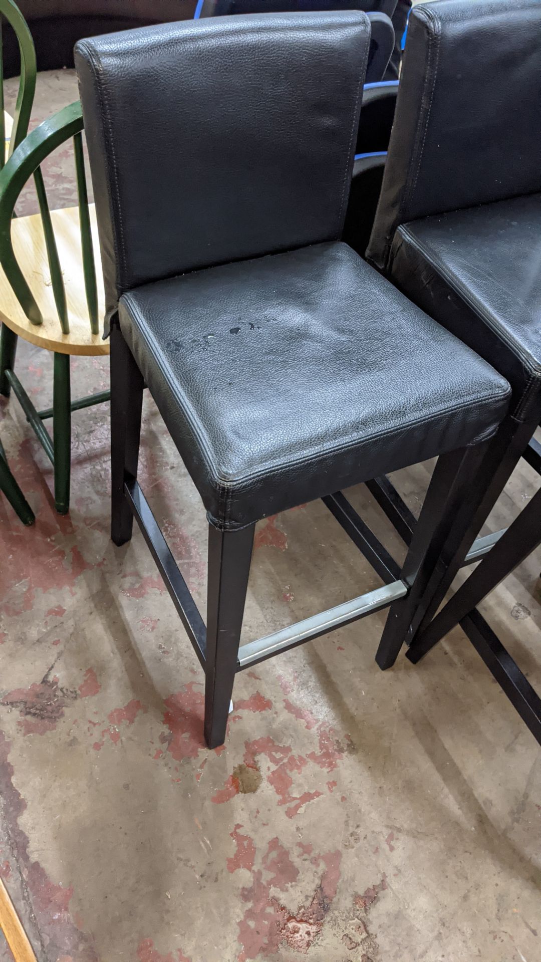 5 off black upholstered bar stools - Image 3 of 7