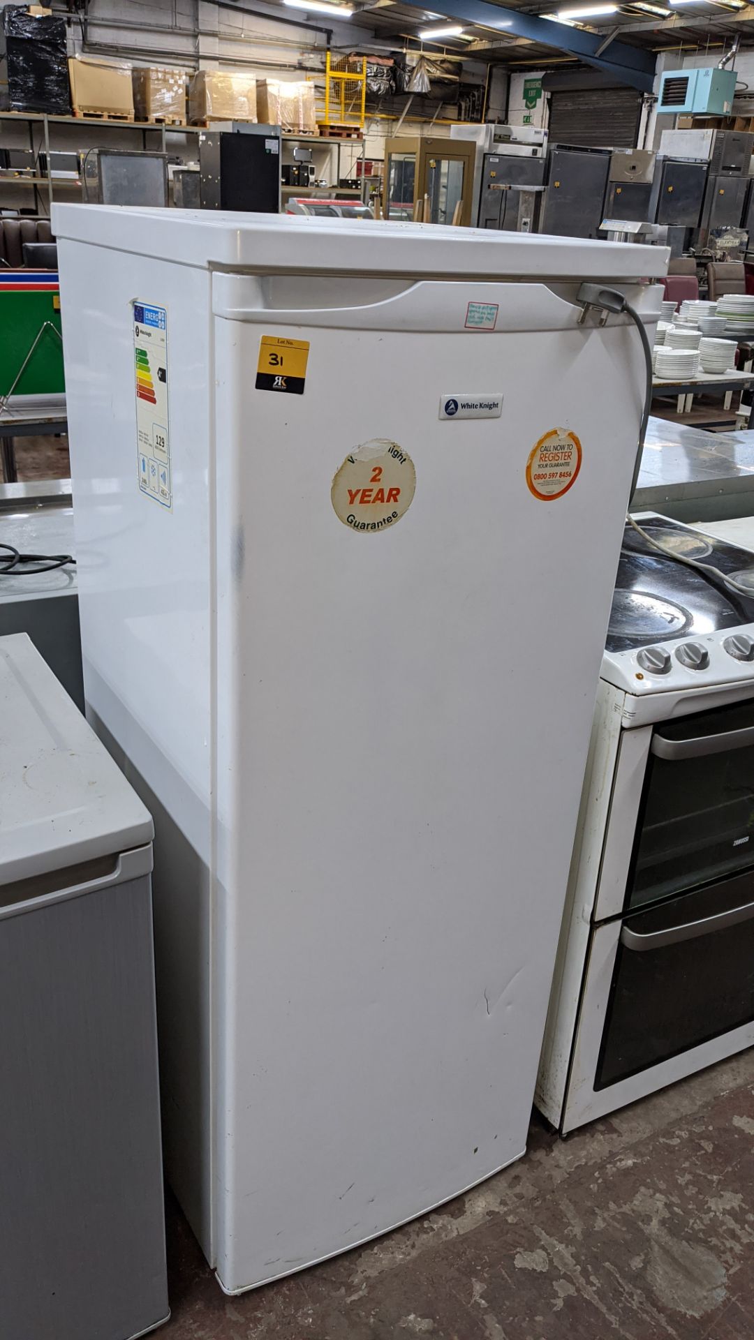 White Knight L240H freestanding larder fridge plus small chest freezer circa 800mm wide - Image 7 of 10