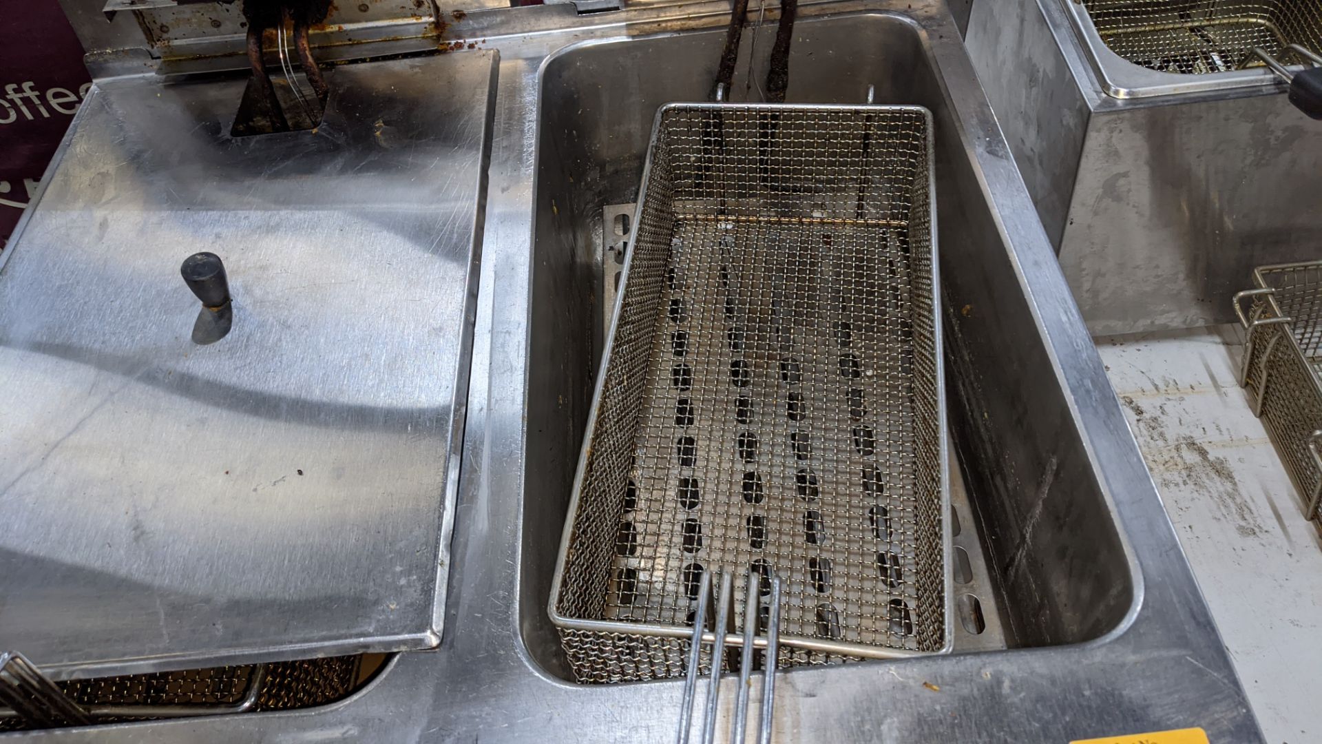 Cougar benchtop twin well deep fat fryer - Image 5 of 6