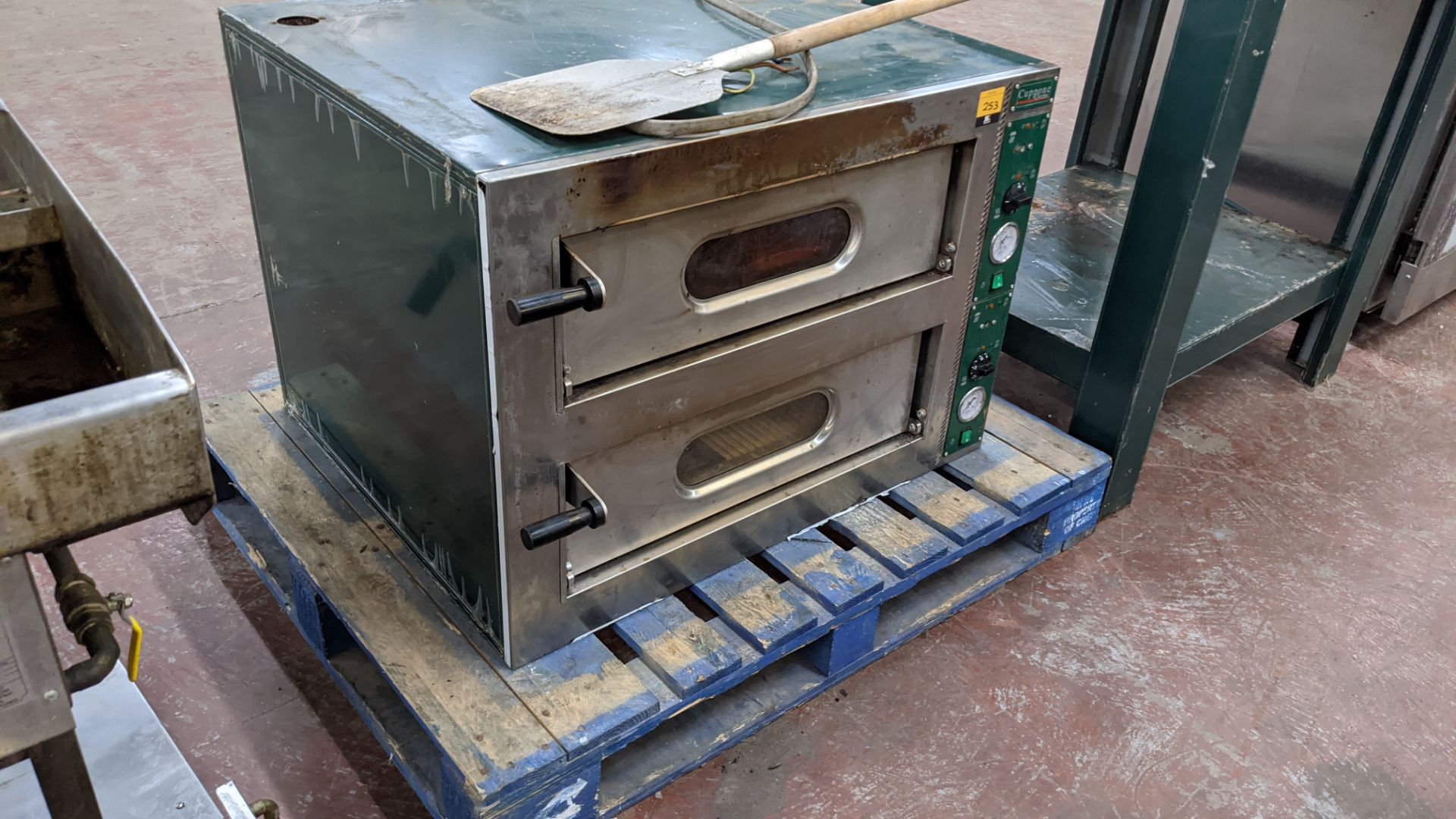 Cuppone Ovens twin chamber pizza oven with dedicated stand model BS430/2M-A5-CP including long handl - Image 2 of 13