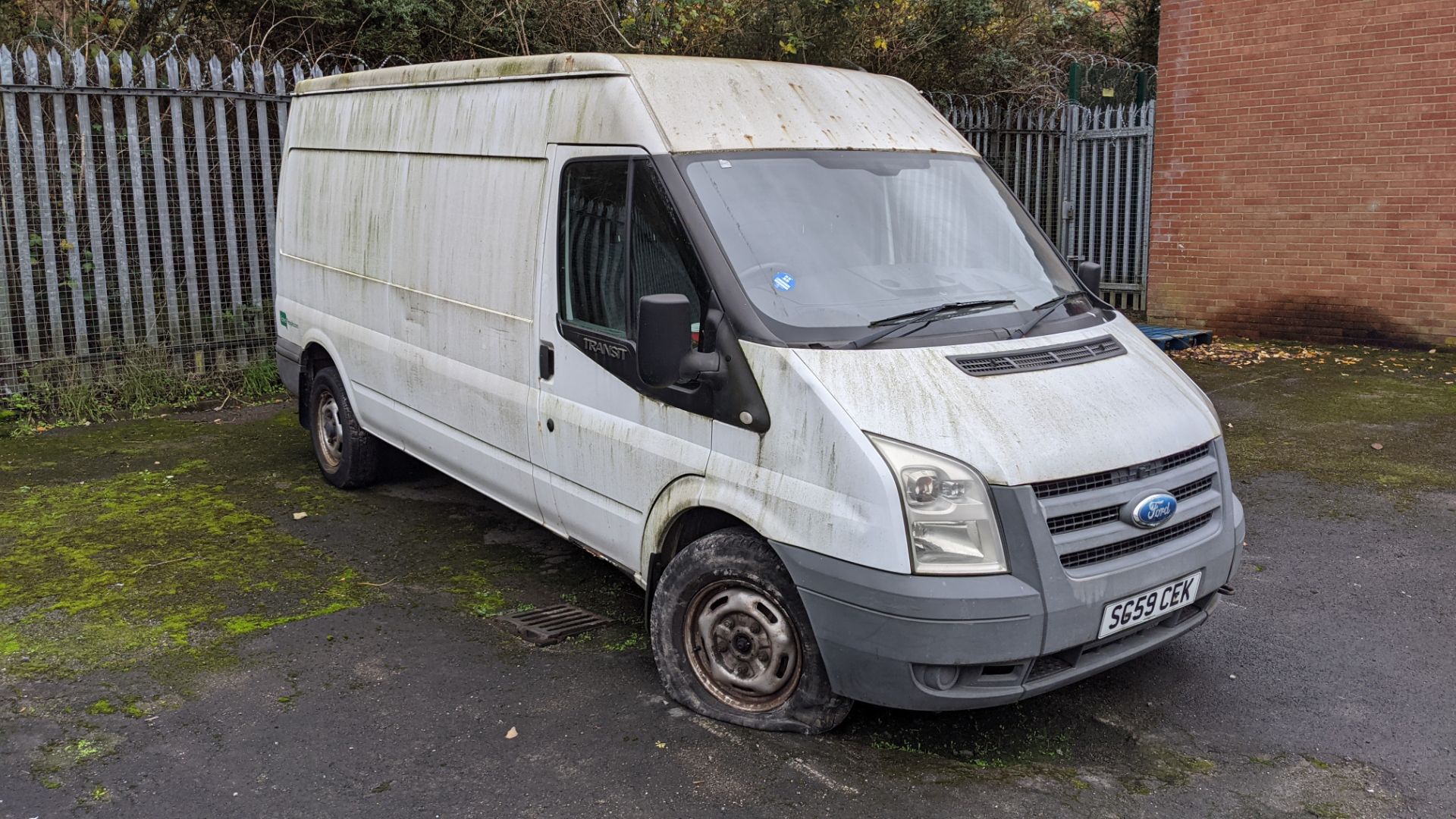 SG59 CEK Ford Transit 100 T350L RWD panel van, 2402cc diesel engine. Colour: White. First registered - Image 2 of 21