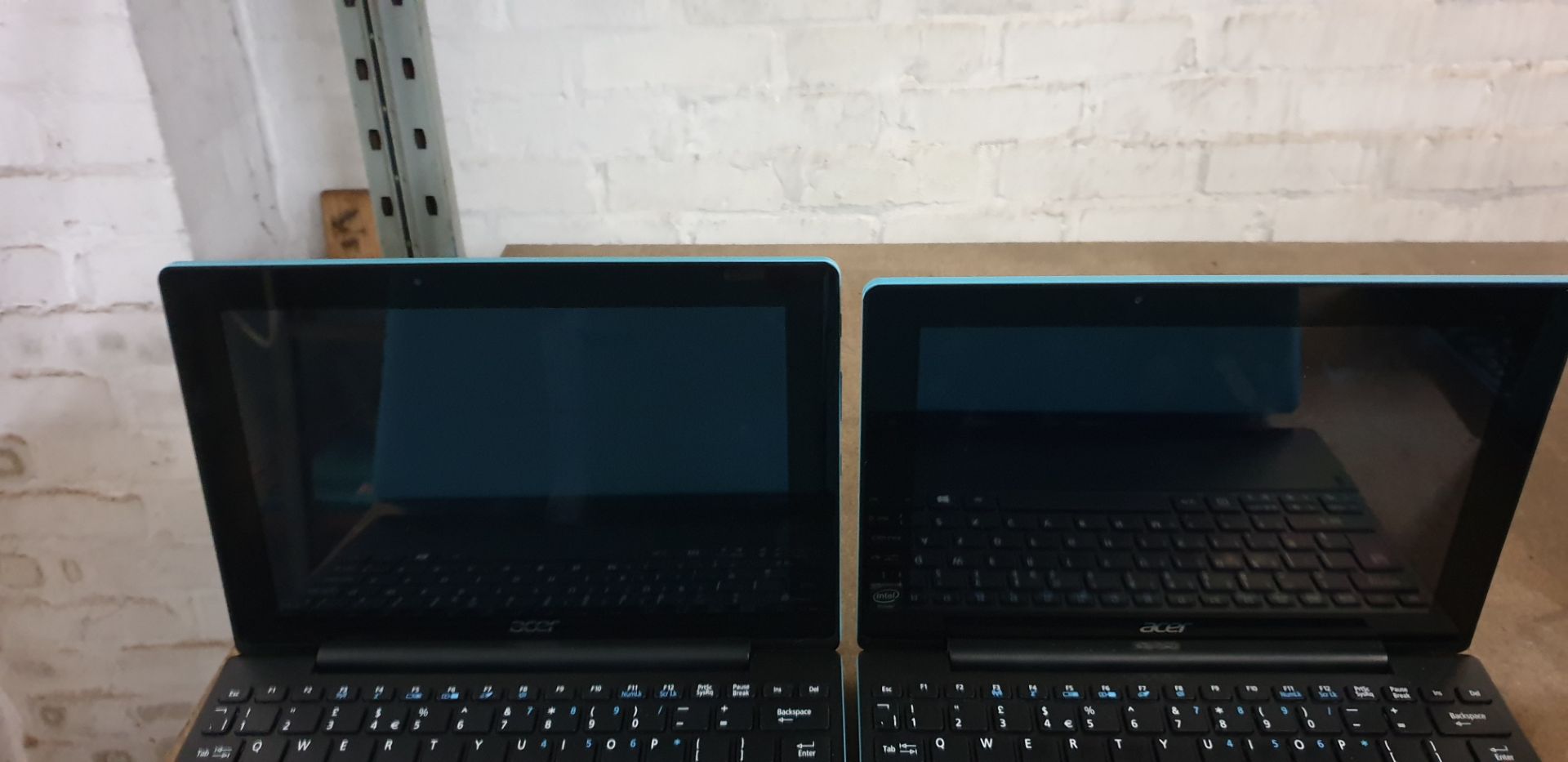 8 off Acer Switch 10E Atom computers with touchscreen displays & detachable keyboards. No power pack - Image 10 of 23