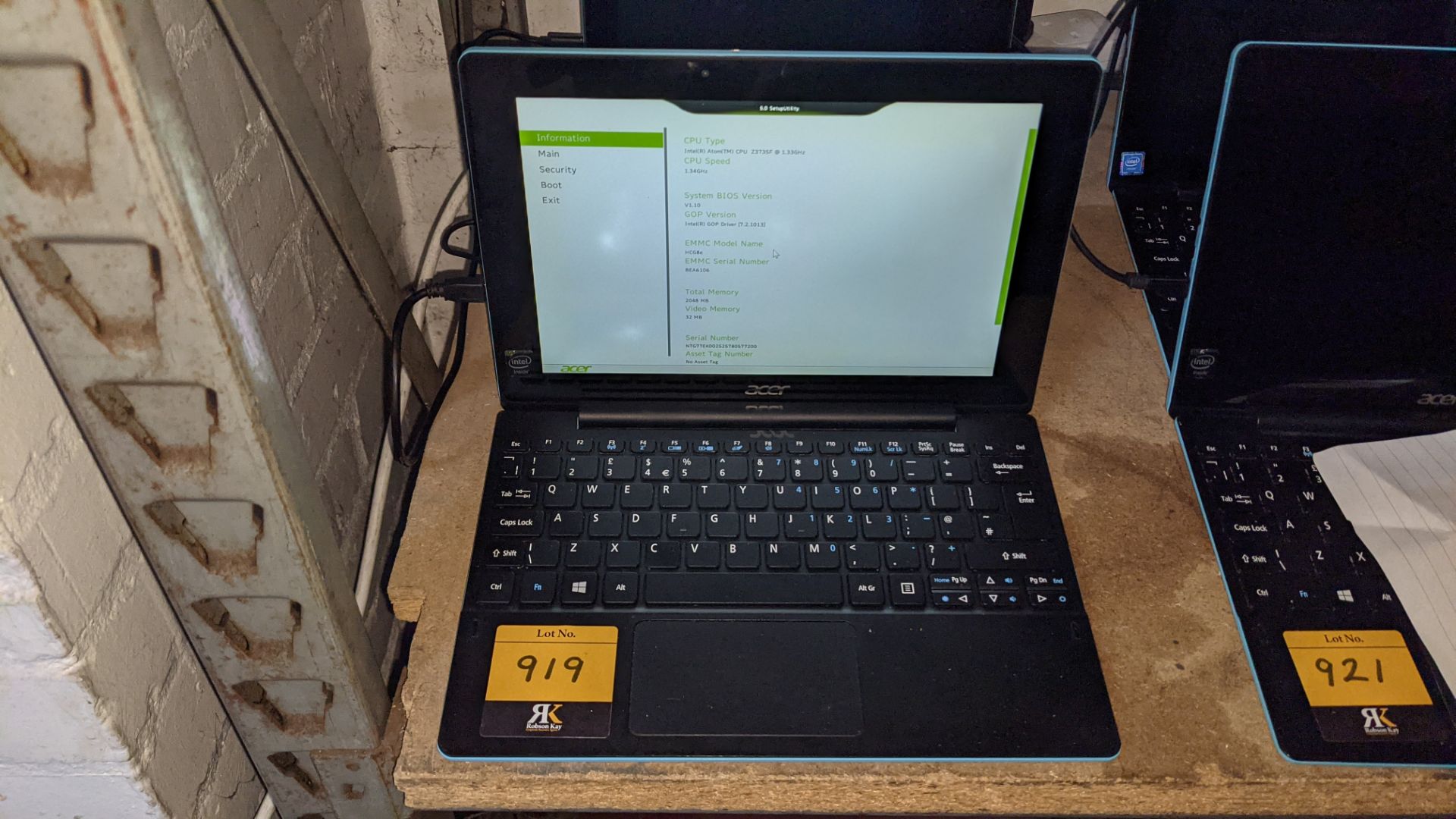 Acer notebook comprising touchscreen tablet and detachable keyboard Aspire Switch 10 E, Atom Z3735F