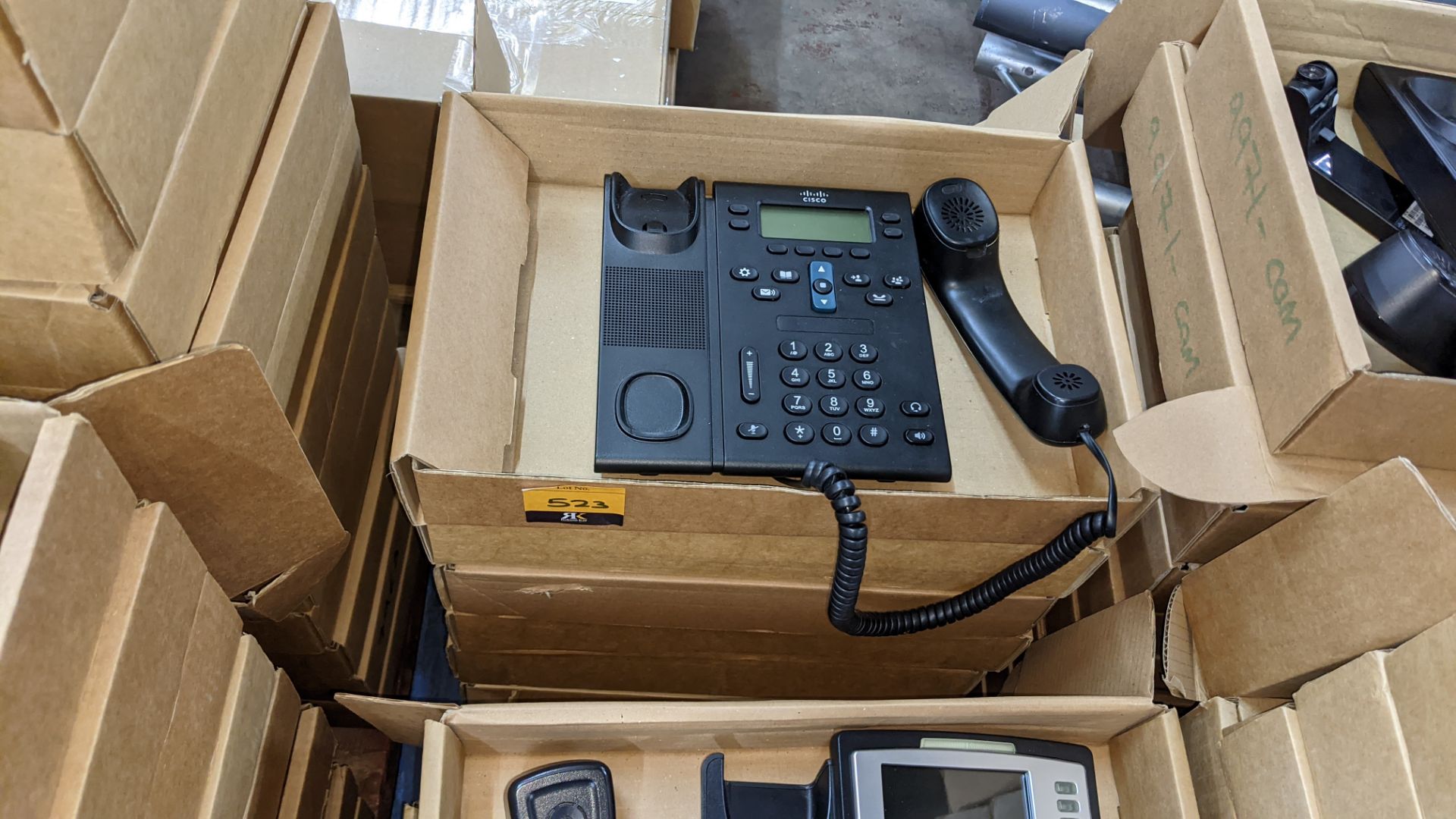 7 off Cisco telephone handsets model CP-6945