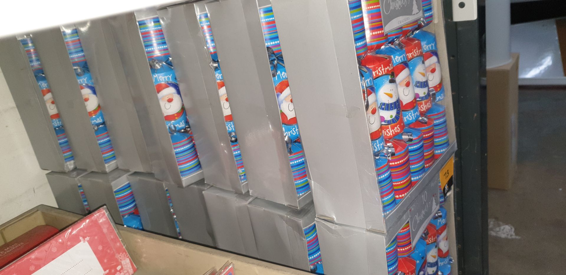 14 boxes, each containing 10 Christmas crackers - Image 3 of 4