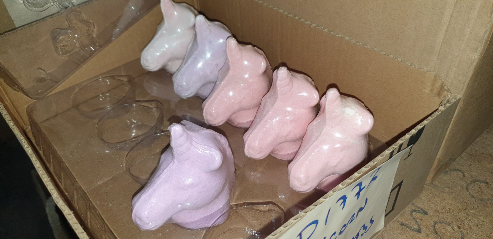 75 off animal shaped bath fizzers - Image 5 of 5