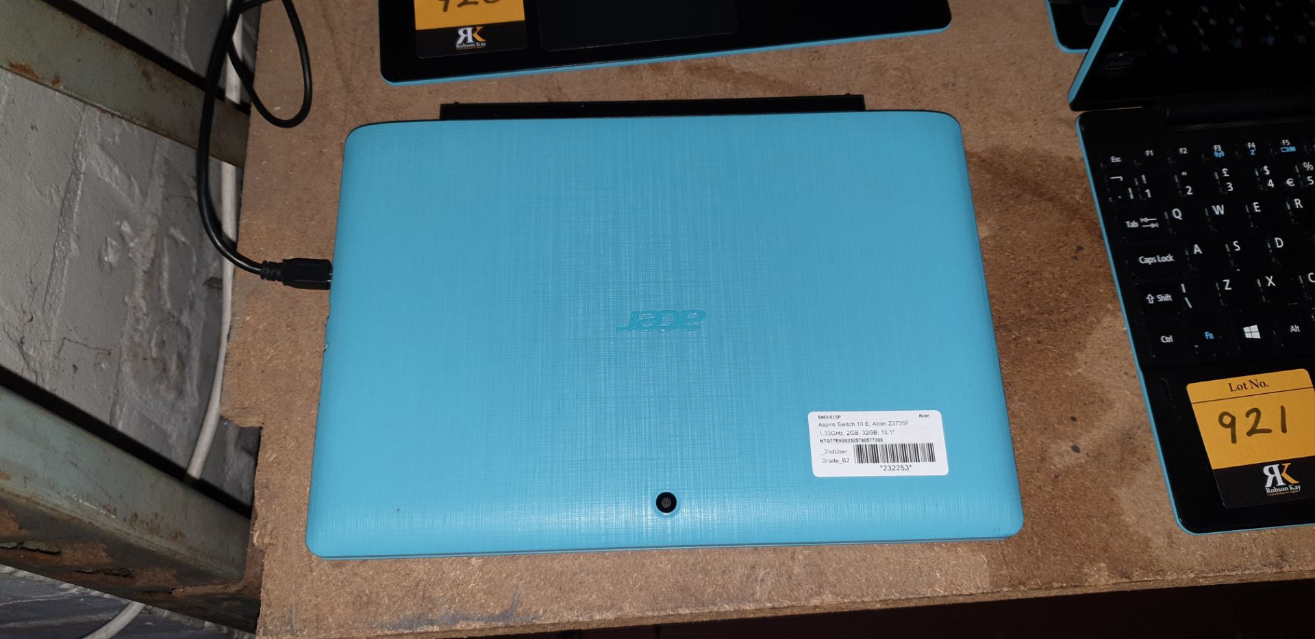 Acer notebook comprising touchscreen tablet and detachable keyboard Aspire Switch 10 E, Atom Z3735F - Image 9 of 13