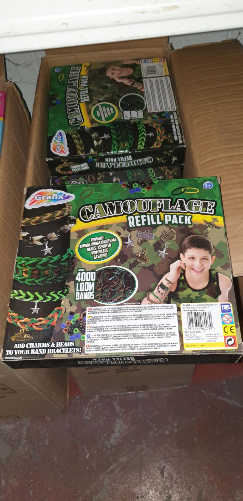 24 off Graphix Camouflage Loom Bands refill packs - Image 2 of 3