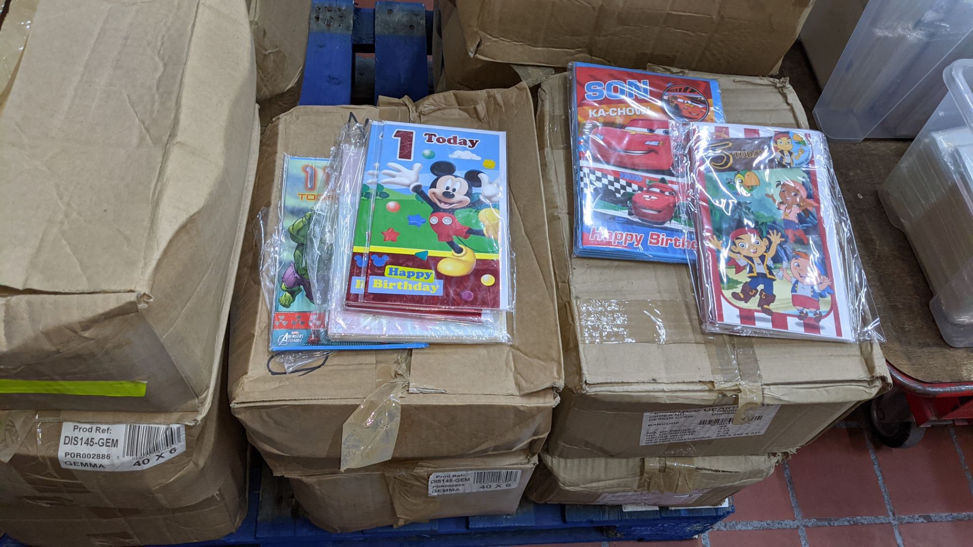 The contents of a pallet of assorted greetings cards comprising 10 boxes of Disney & other branded a - Image 4 of 6