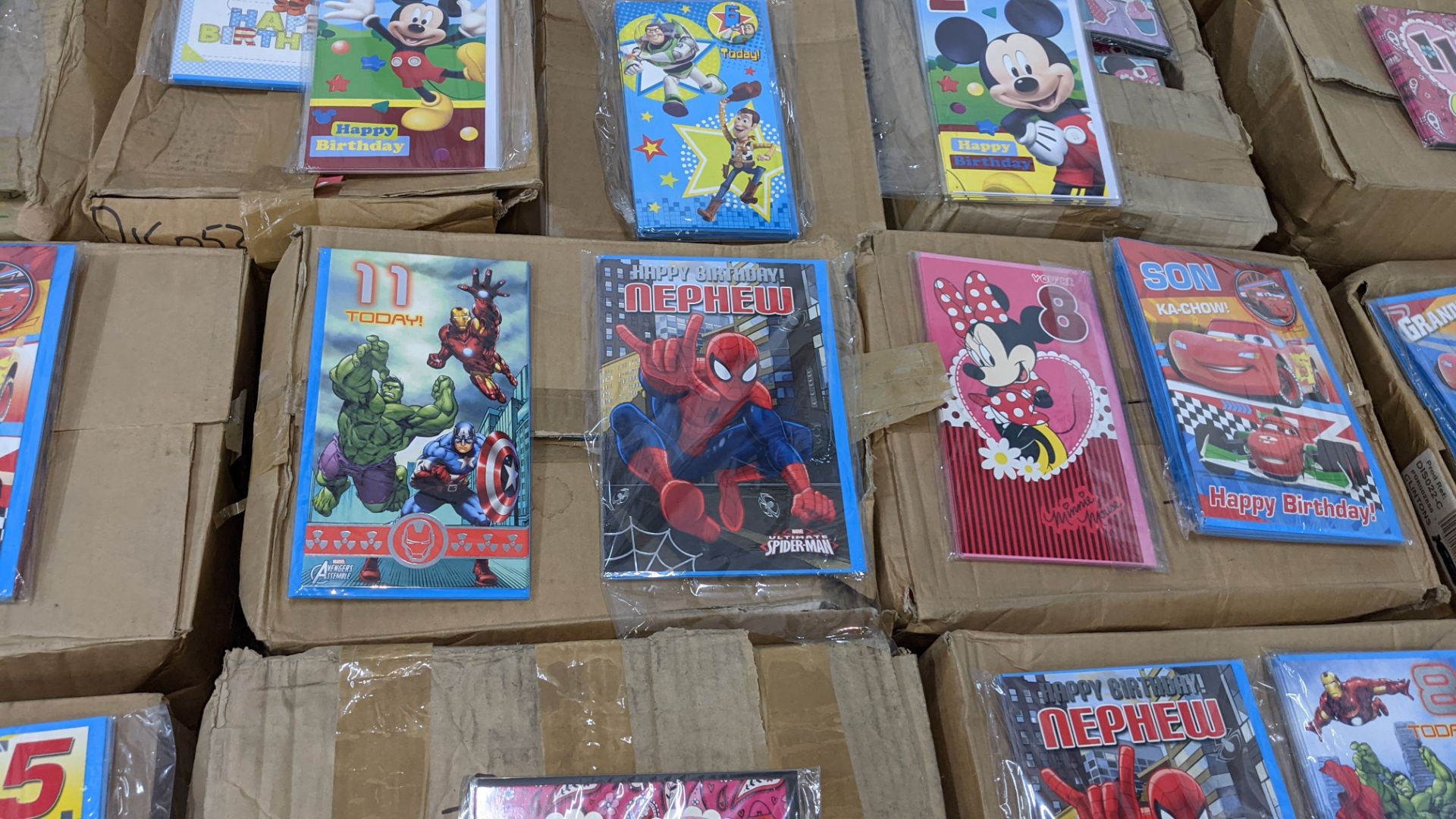 Large quantity of primarily Disney, Marvel/Avengers & other branded greetings cards. Most of the ca - Image 6 of 7