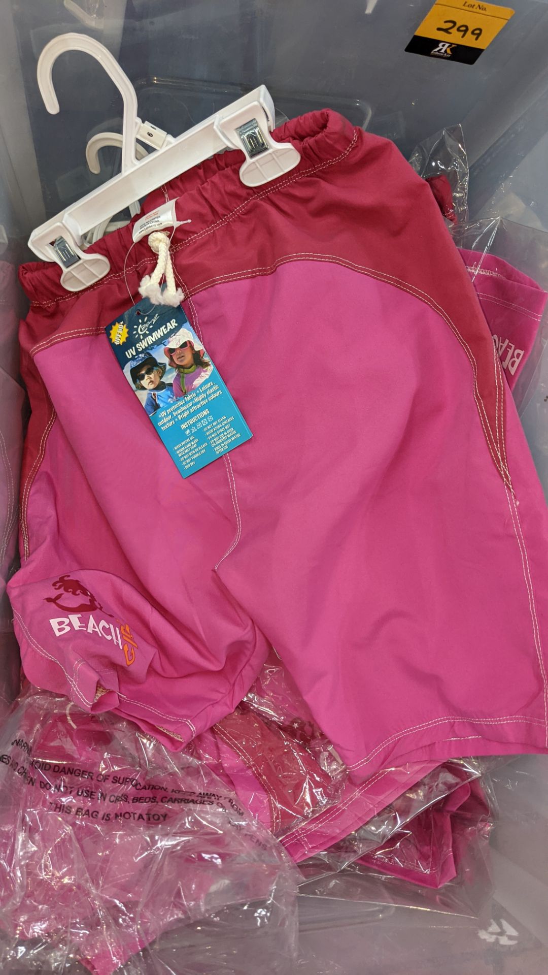 Approx. 28 off Banz UV protective children's shorts in assorted sizes - Image 4 of 4