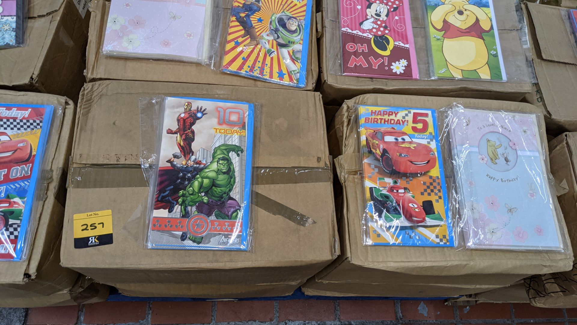 Large quantity of primarily Disney, Marvel/Avengers & other branded greetings cards. Most of the ca - Image 6 of 8