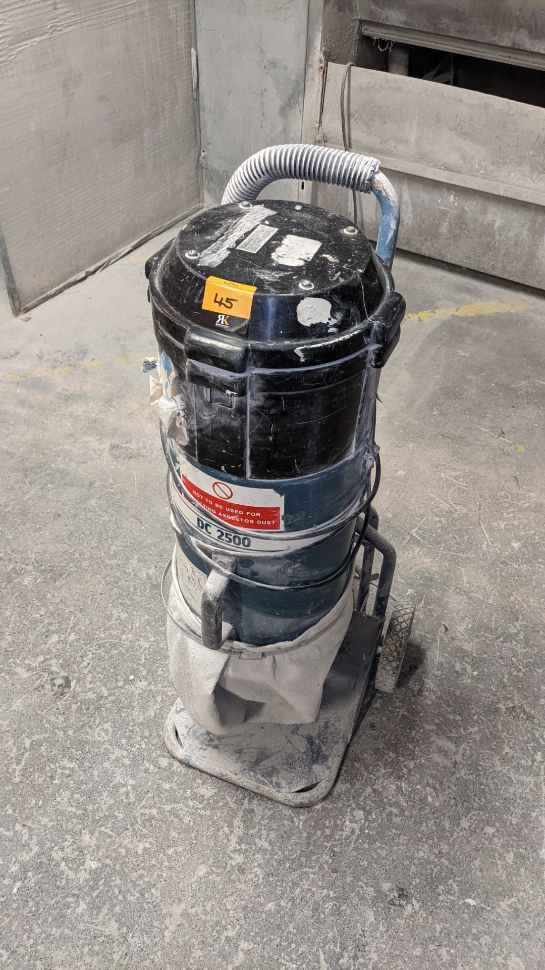 Dust control model DC-Mini 2500 dust extractor