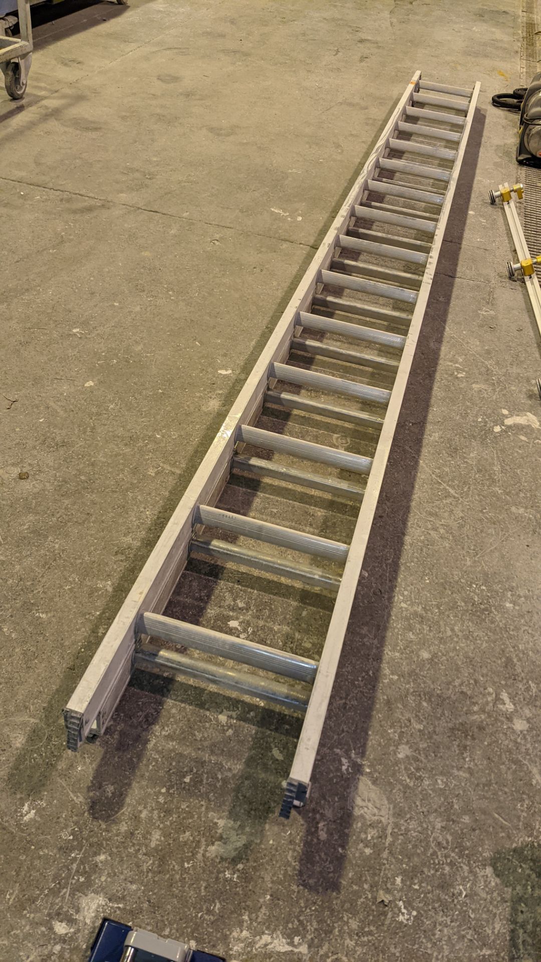 Set of double rung ladders, length of each rung being approx. 4120mm