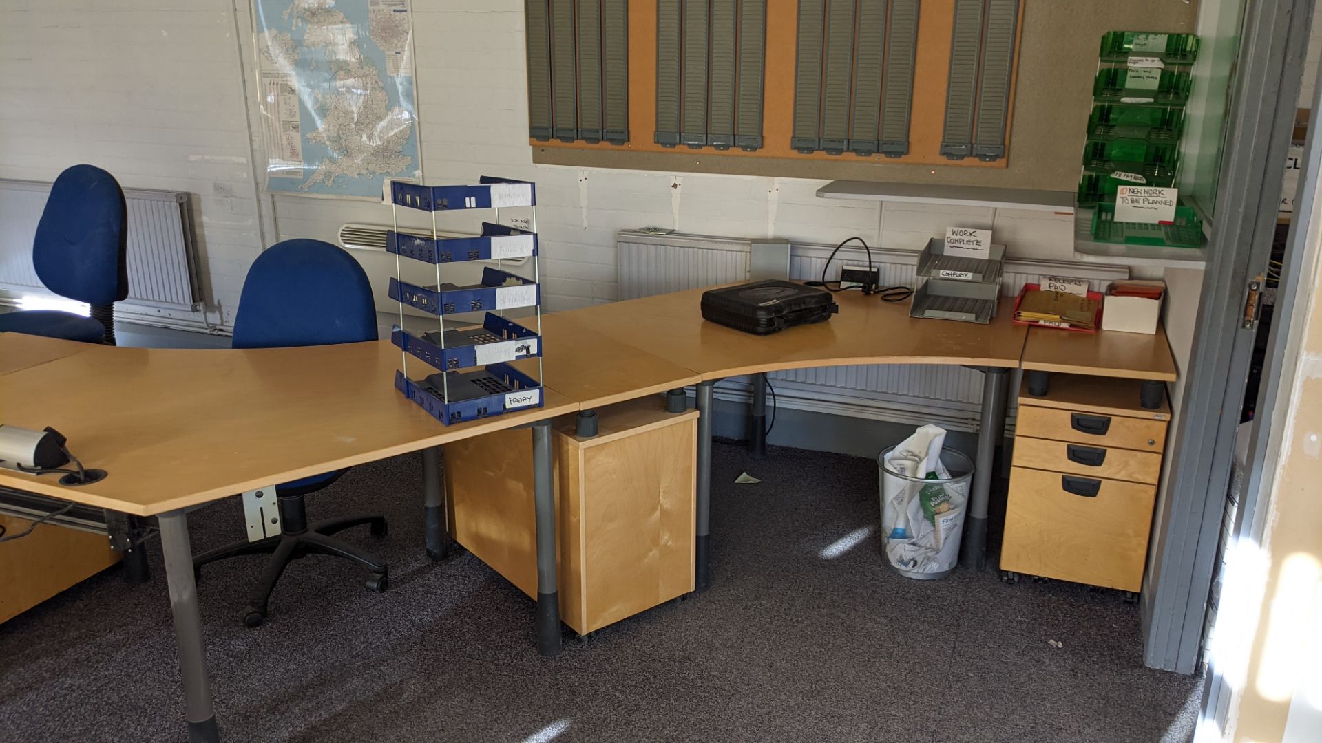 The furniture contents of a large open plan office. This lot effectively comprises all freestanding - Image 6 of 20