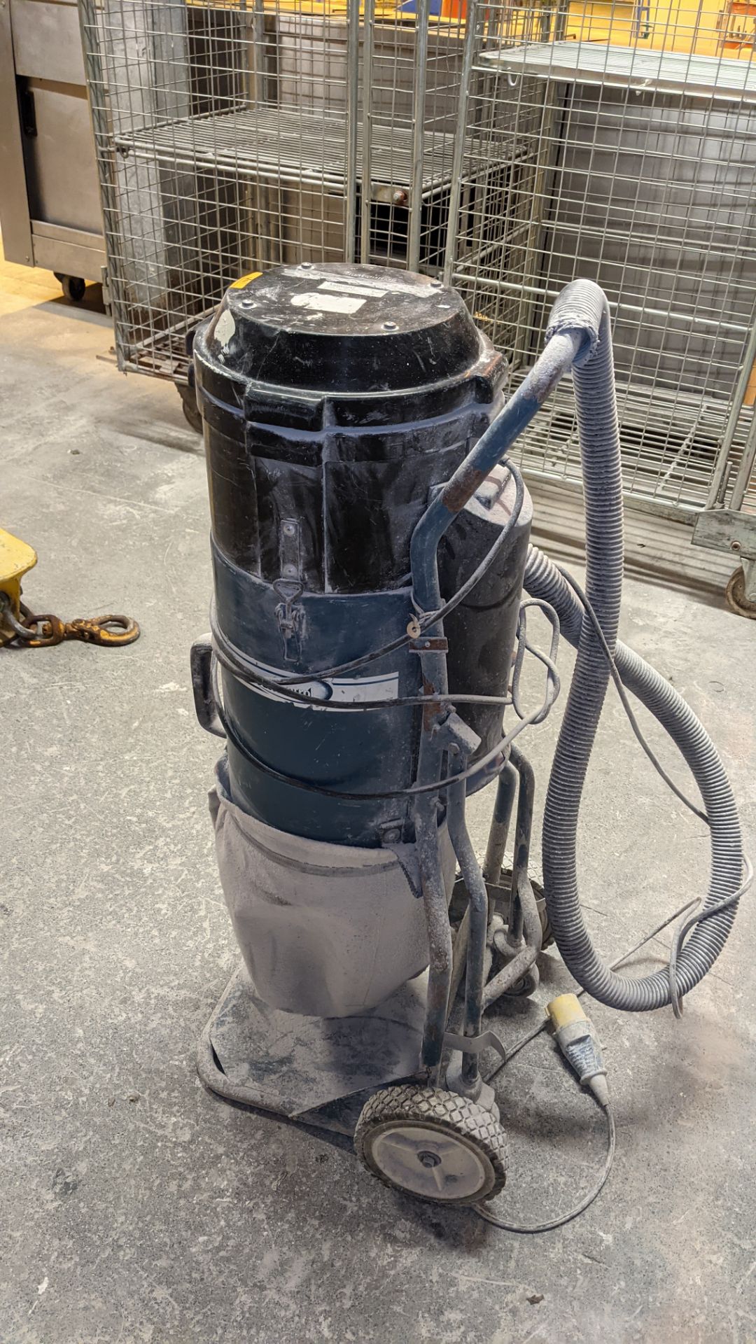 Dust control model DC-Mini 2500 dust extractor - Image 4 of 12