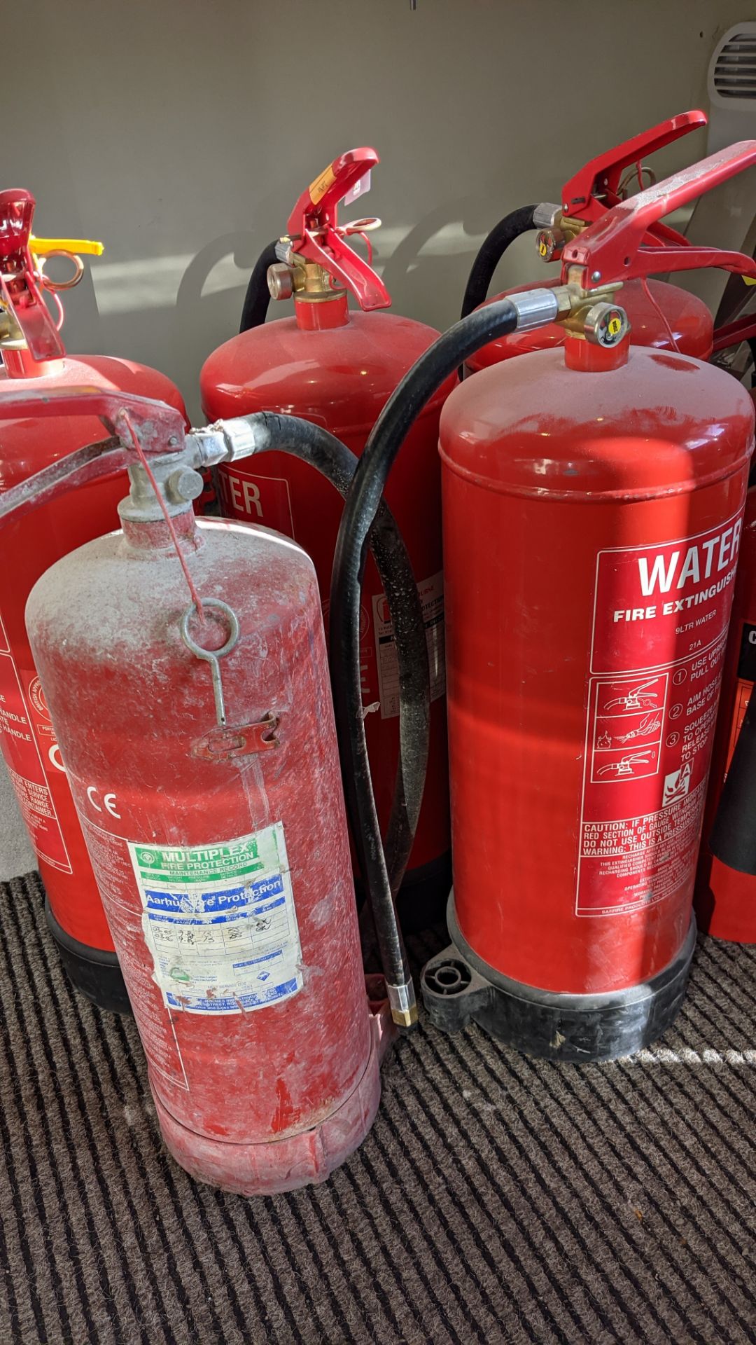 Approx. 12 fire extinguishers - Image 5 of 8