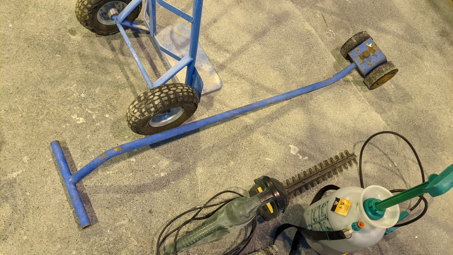 2 off blue metal trolleys comprising sack truck & long handled towing implement - Image 5 of 5