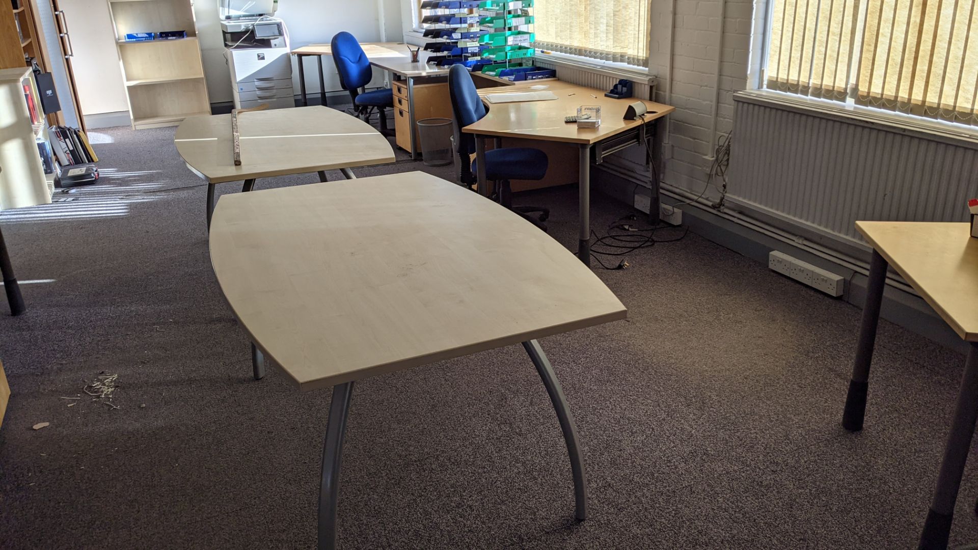 The furniture contents of a large open plan office. This lot effectively comprises all freestanding - Image 13 of 20