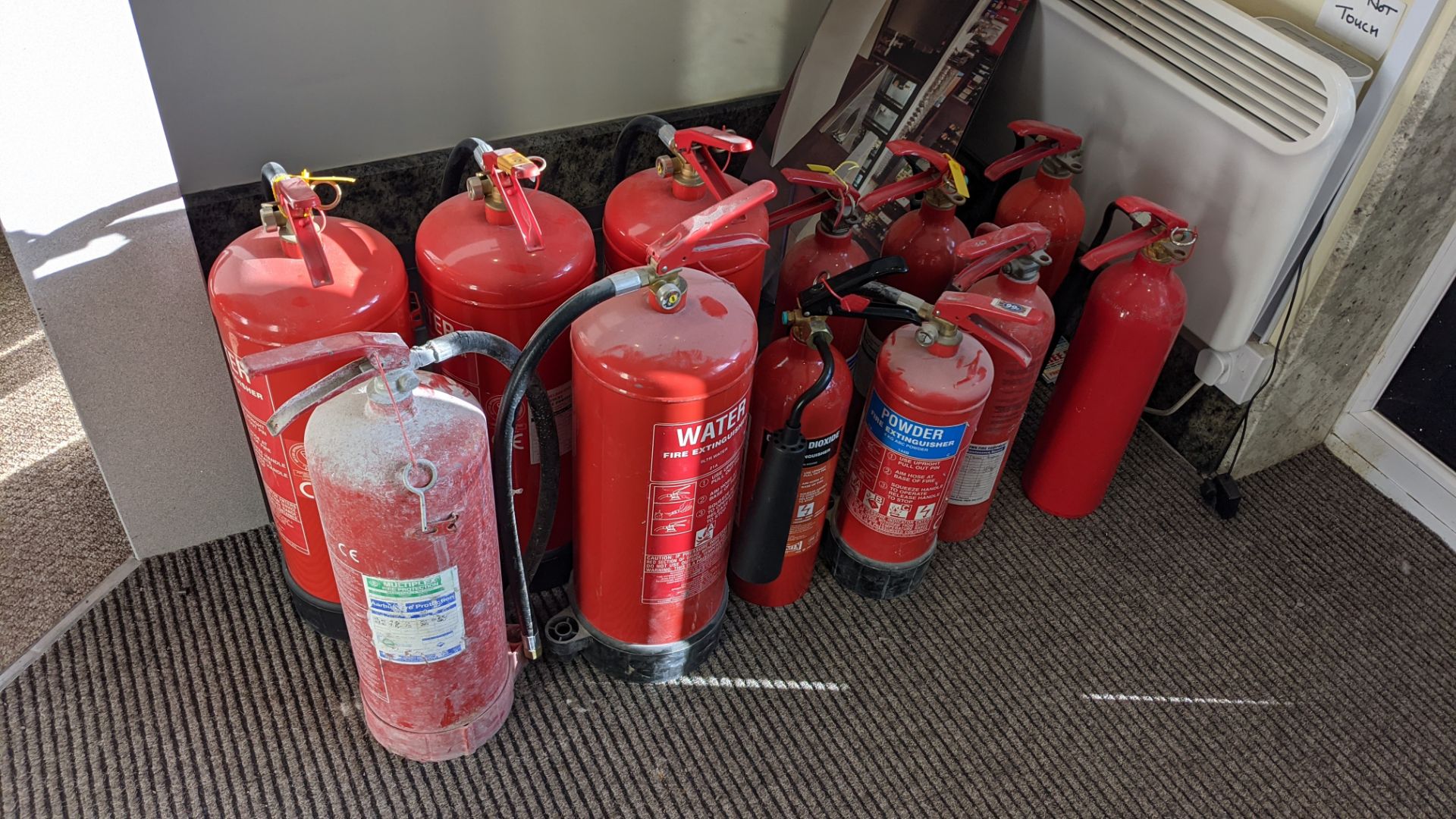 Approx. 12 fire extinguishers - Image 2 of 8